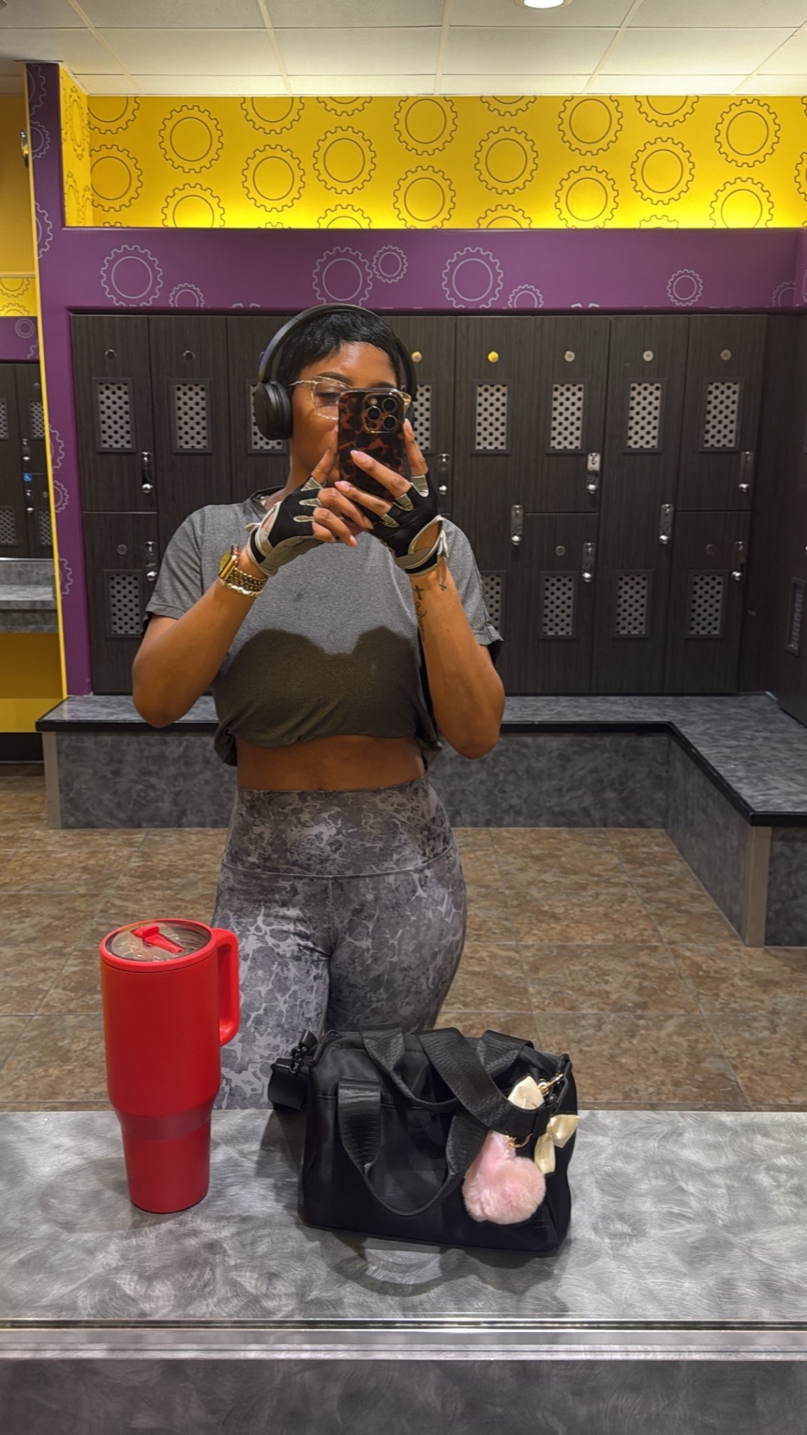 Gym must haves 

#LTKootd #LTKBeauty #LTKActive