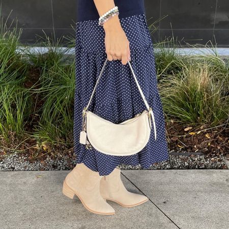 Love this cute little moon shaped bag for fall 🙌🌛💕 it would make a great holiday gift 🎁 skirt under $50 and perfect for fall 🙌💙 

#LTKitbag #LTKshoecrush #LTKunder50