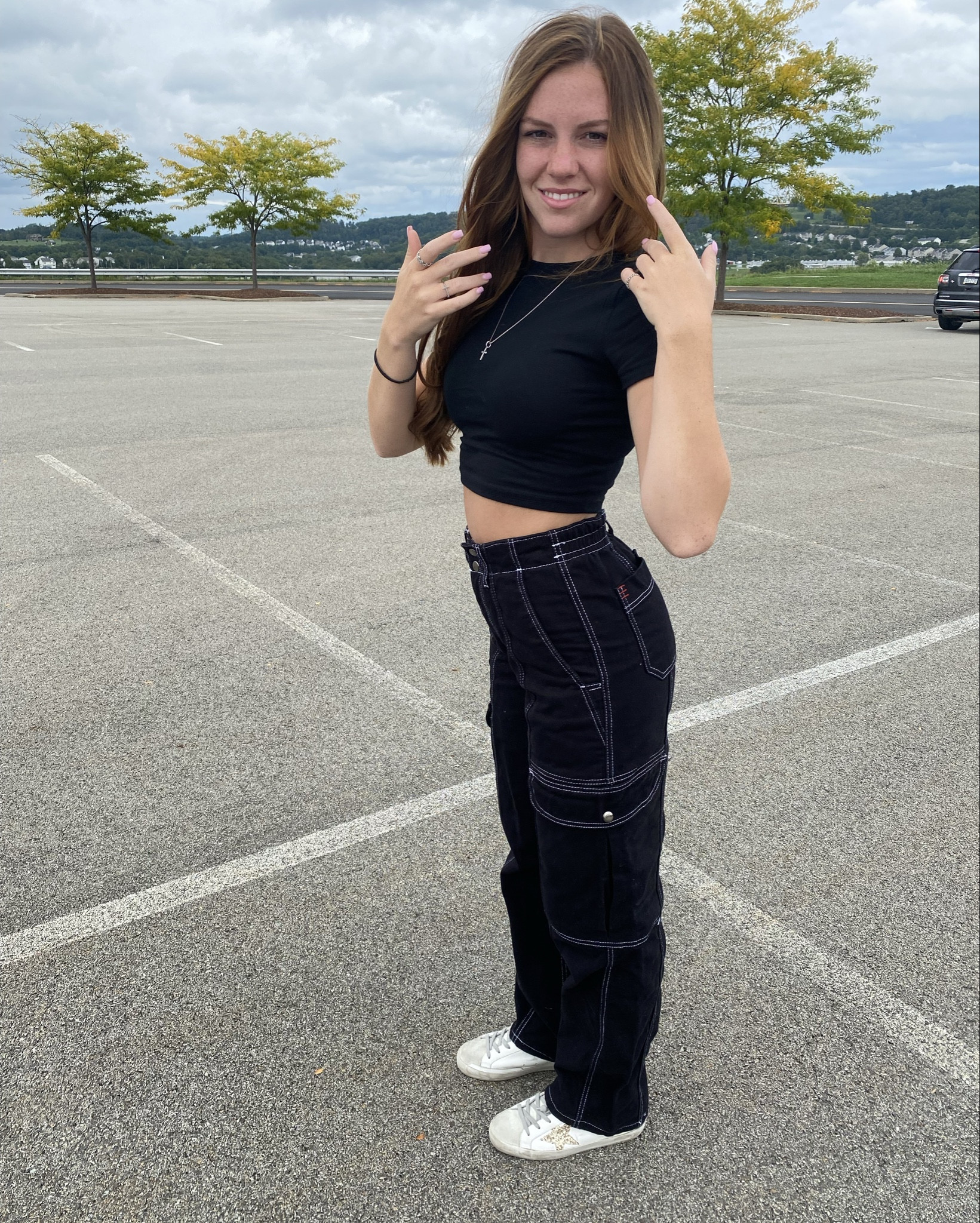 Super cute all black cargo pants and crop top outfit for everyday! 

#LTKStyleTip