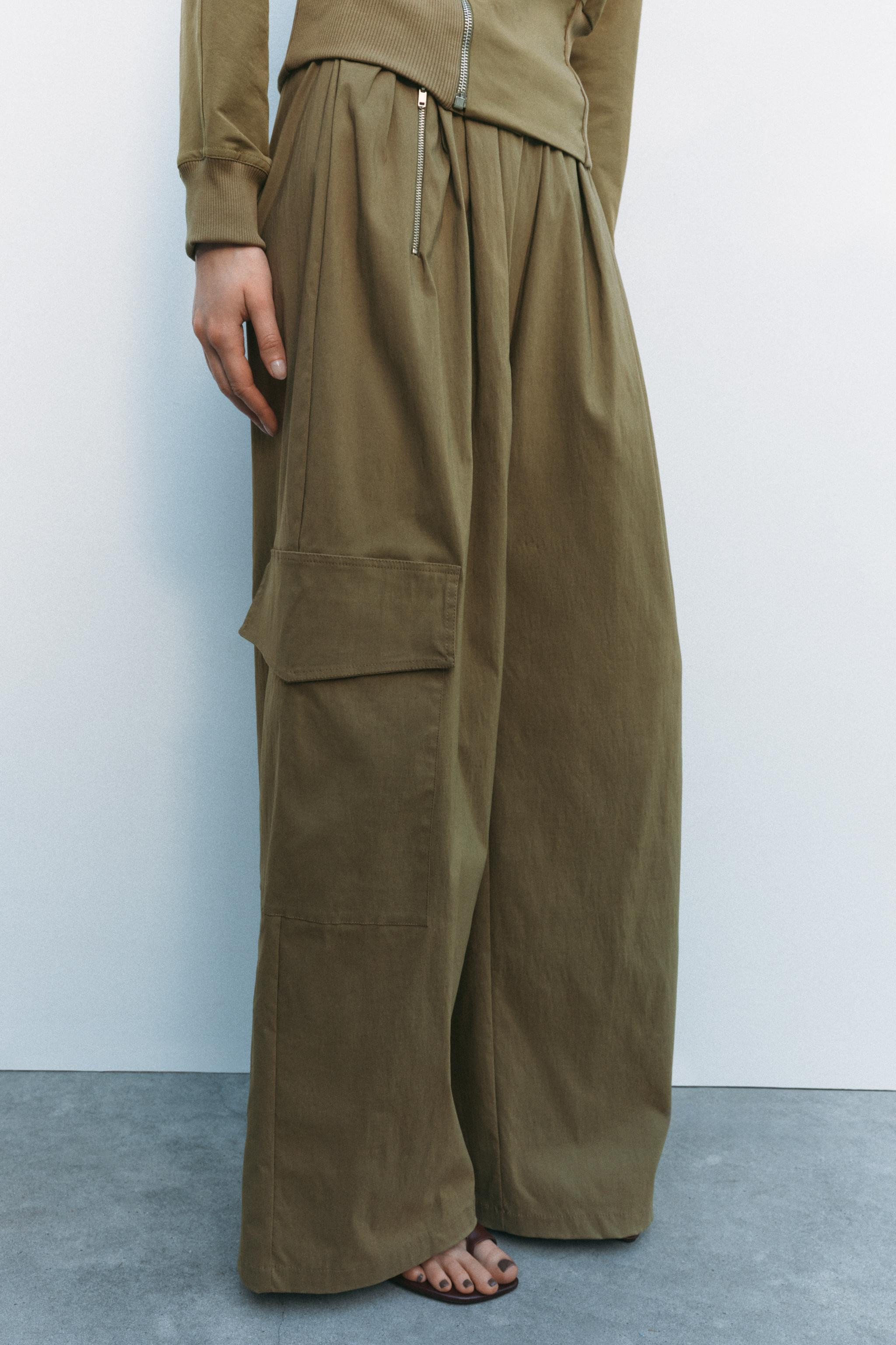 RELAXED-FIT TROUSERS WITH PLEATS | Zara UK