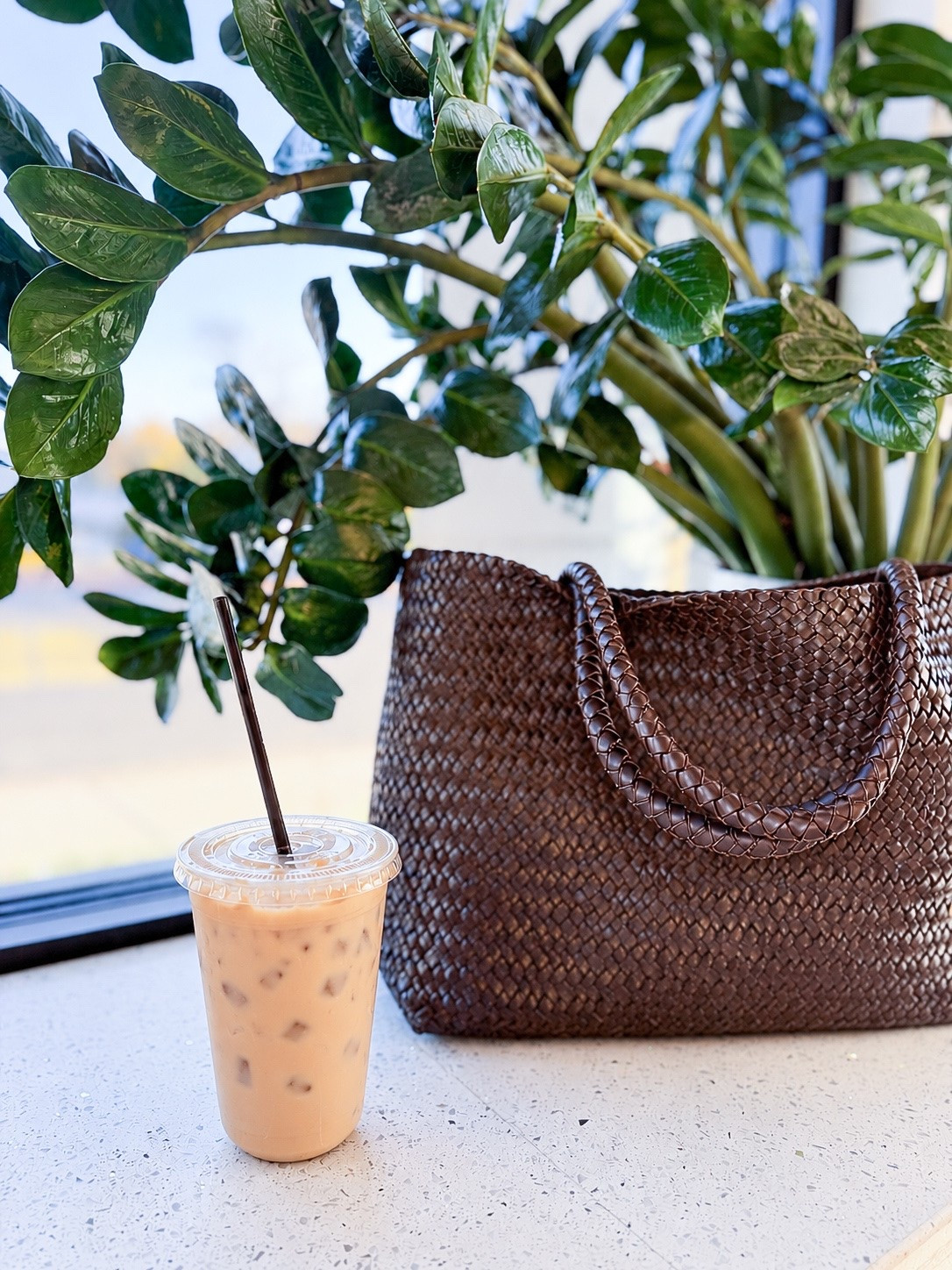 Rich chocolate brown, beautiful woven texture & a timeless silhouette. This Madewell bag is proof that the right accessory can make the entire outfit.

Madewell bag - Woven handbag - Chocolate brown bag - Brown woven tote - Everyday luxury - Elevated accessories - Fall handbags - Timeless style - Quiet luxury - Neutral accessories - Effortless chic - Fall fashion