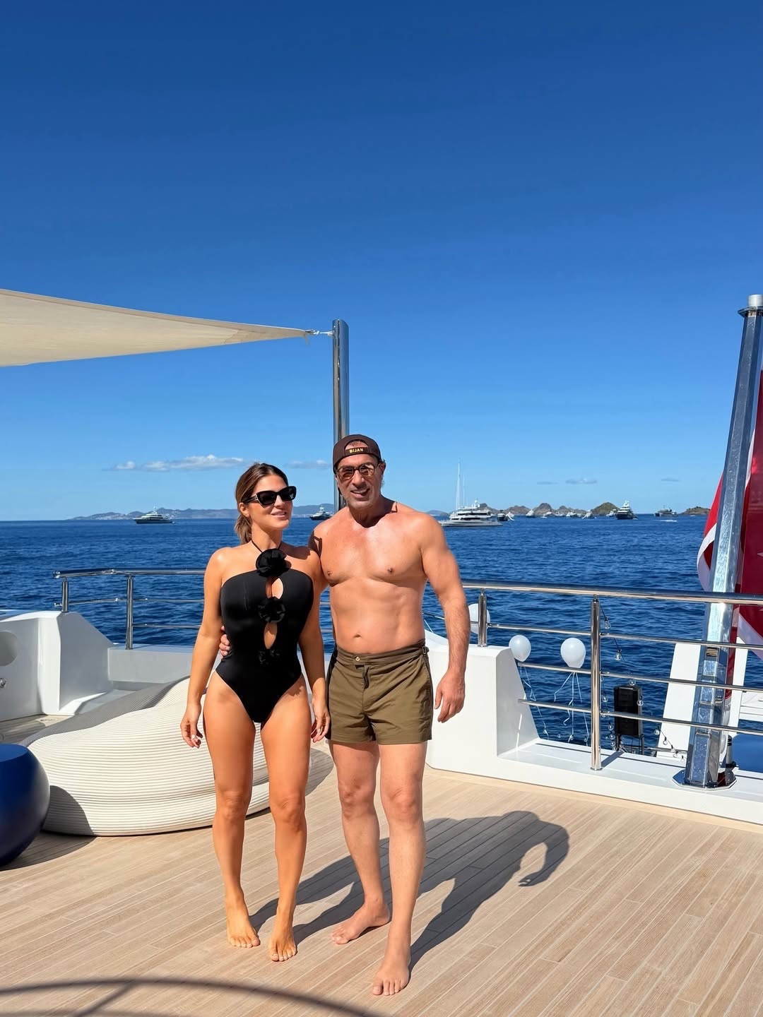 I love a good floral detail! The rosettes on this black cutout swimsuit add a little girly touch 🖤

#LTKdayinmylife #LTKSeasonal #LTKootd