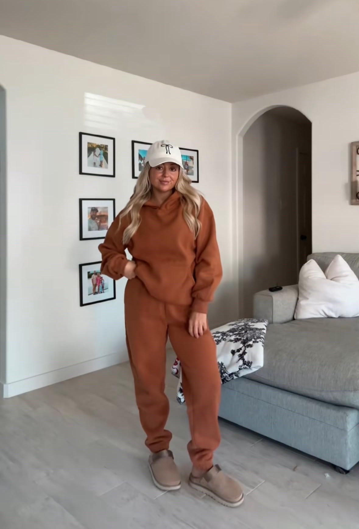 Comfy matching set outfit on sale
Matching set small
Ugg clogs tts

#LTKFindsUnder100 #LTKSaleAlert #LTKootd