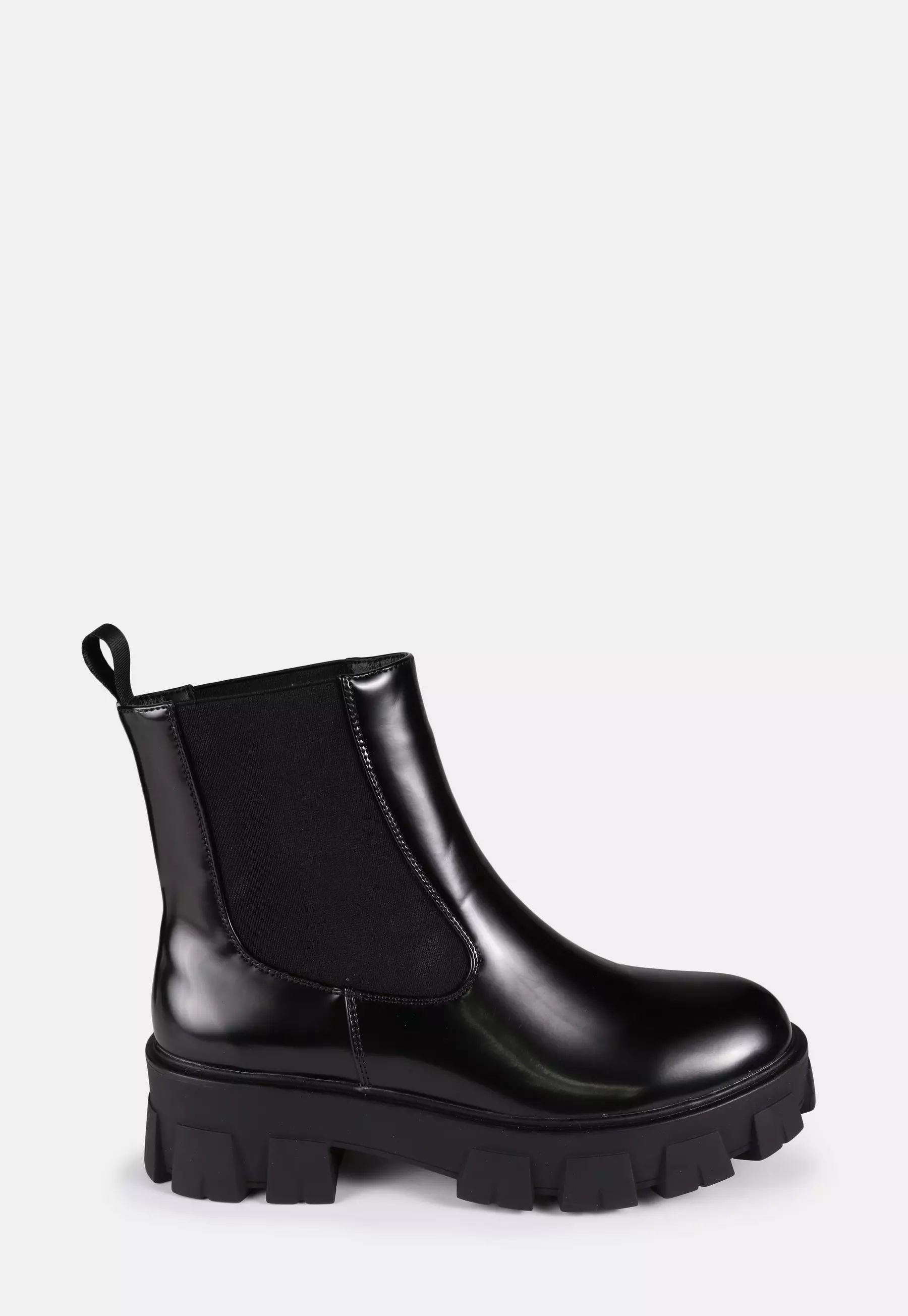 Missguided - Black Chunky Lego Sole Chelsea Boots | Missguided (US & CA)