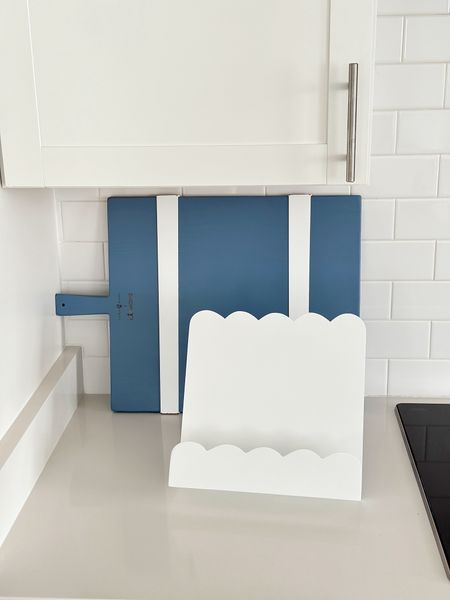 Loving this new scallop cookbook stand from MudPie! You can use my code ASHLEY20 for 20% off! 

Blue and white, kitchen decor, kitchen counter decor, Grandmillennial home decor, blue and white home decor, mud pie decor, etu home, Caitlin Wilson 

#LTKhome #LTKstyletip