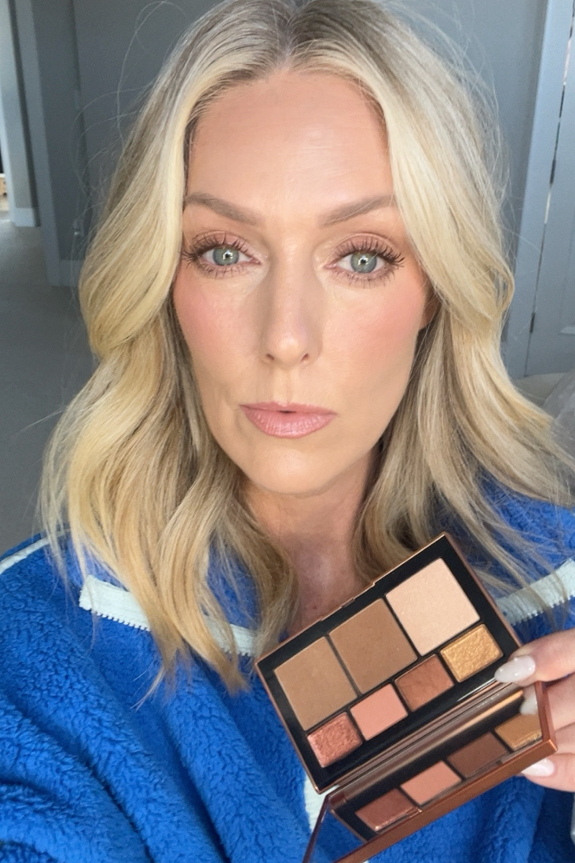 Both the Pullover and the palette would make excellent gifts for the holidays! 

#LTKSeasonal #LTKGiftGuide #LTKBeauty