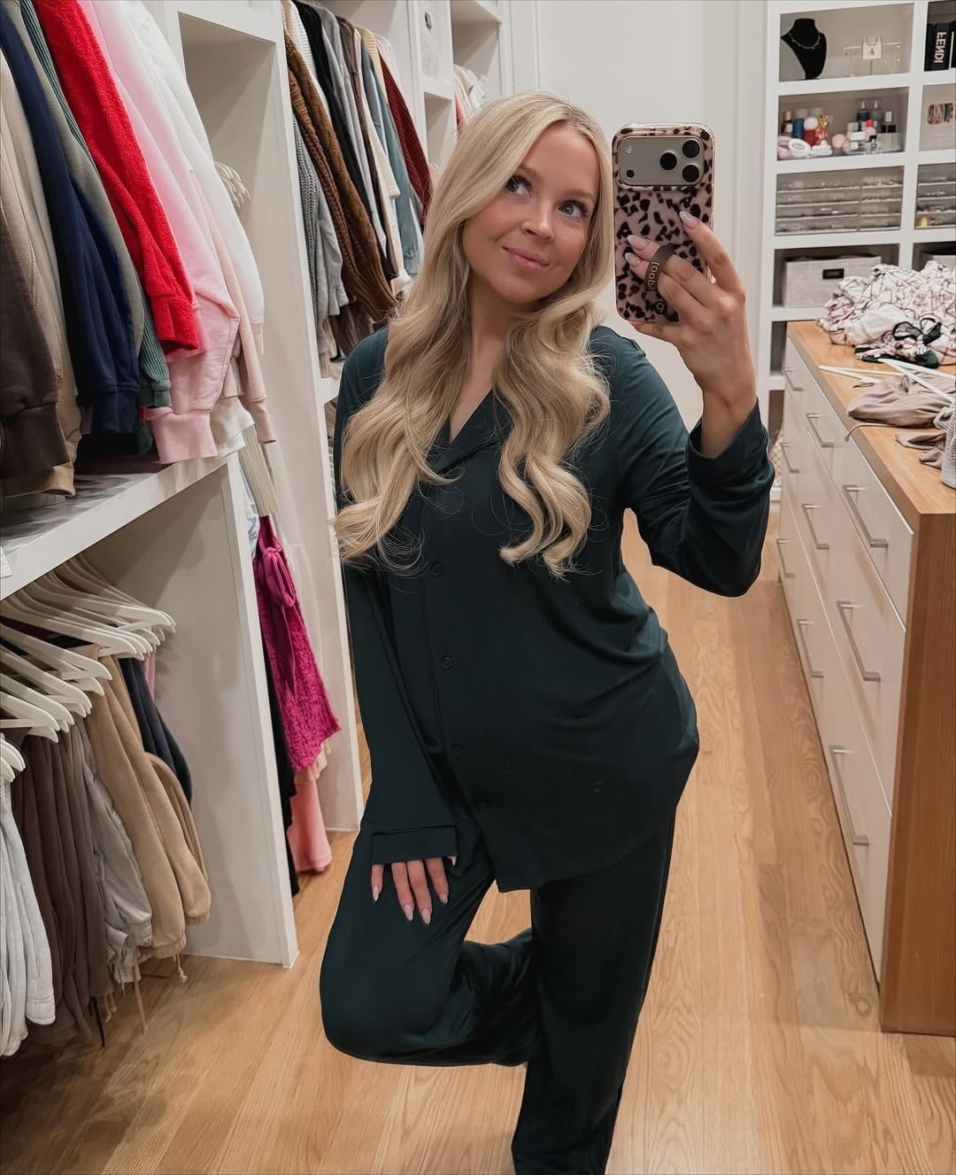 Comfiest pajamas from Kindred Bravely! Perfect for moms 🖤

#LTKSeasonal #LTKmomlife #LTKStyleTip