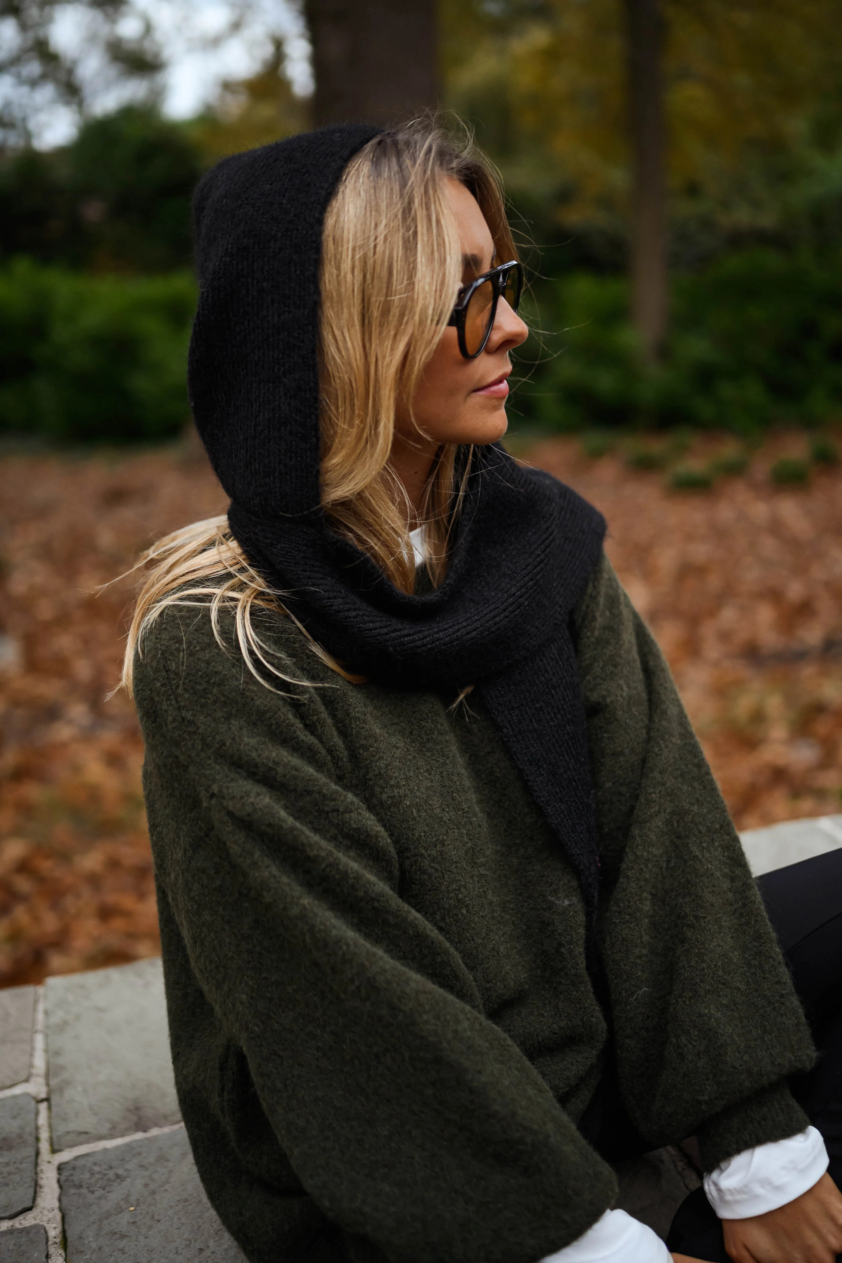 Black Hooded Giada Scarf | Easy Clothes
