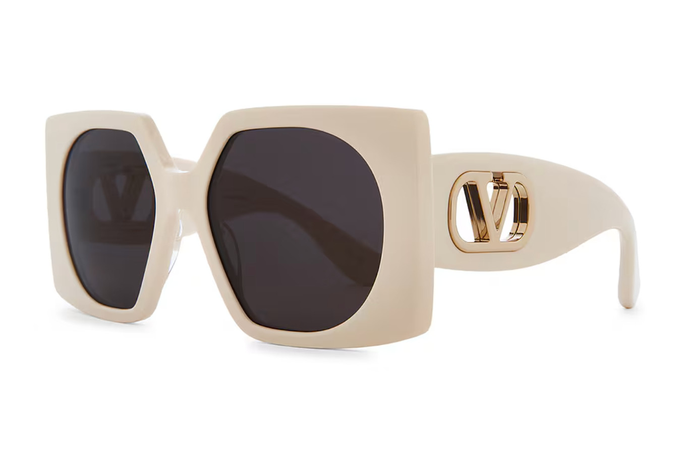 The Vain Bold square sunglasses by Valentino add a high-fashion finish to any outfit.

Chic, bold, and effortlessly stylish.

🔥 Click to shop your new favorite shades 

 #LTKFestival #LTKdayinmylife #LTKfitnessgoals