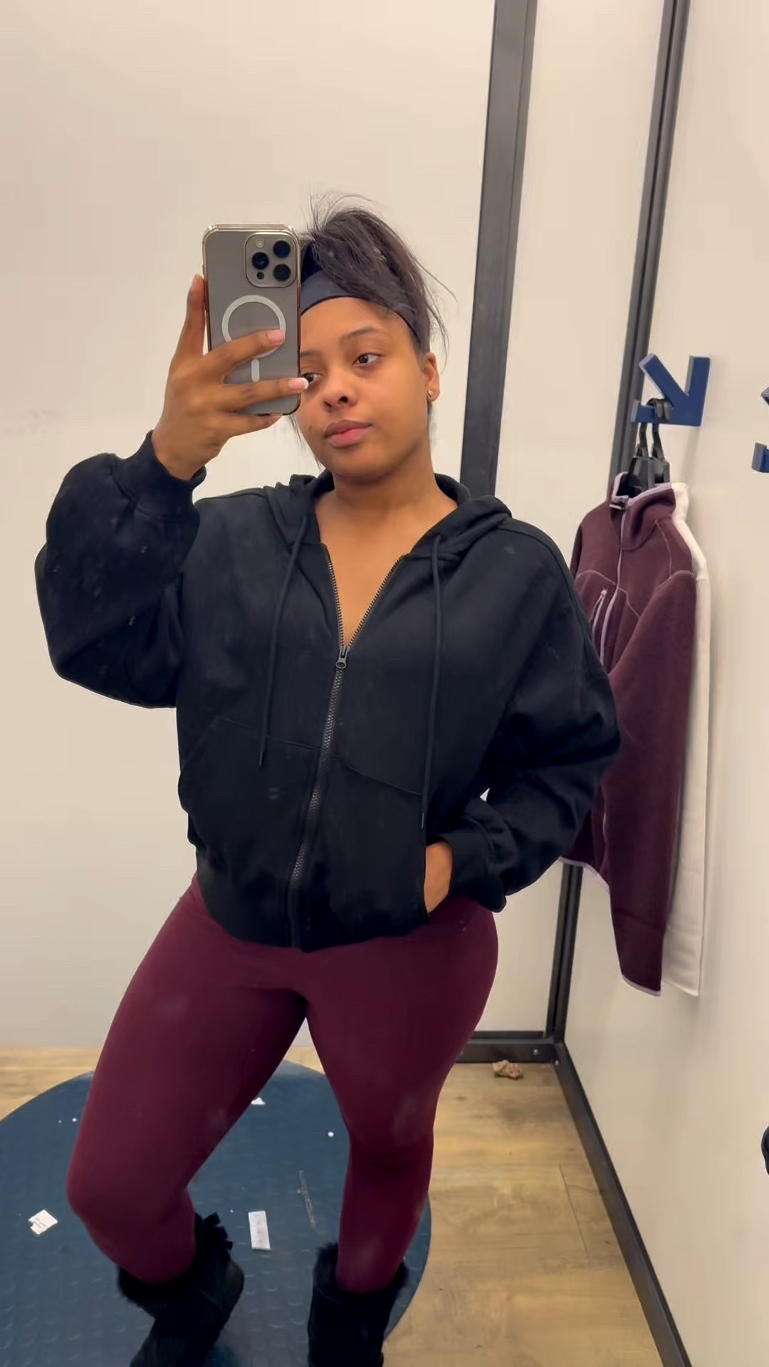 This cute dynami fleece oversized full-zip hoodie sweatshirt  is on sale rn 🖤
Sz 
Large 

#LTKSaleAlert #LTKFindsUnder50 #LTKActive