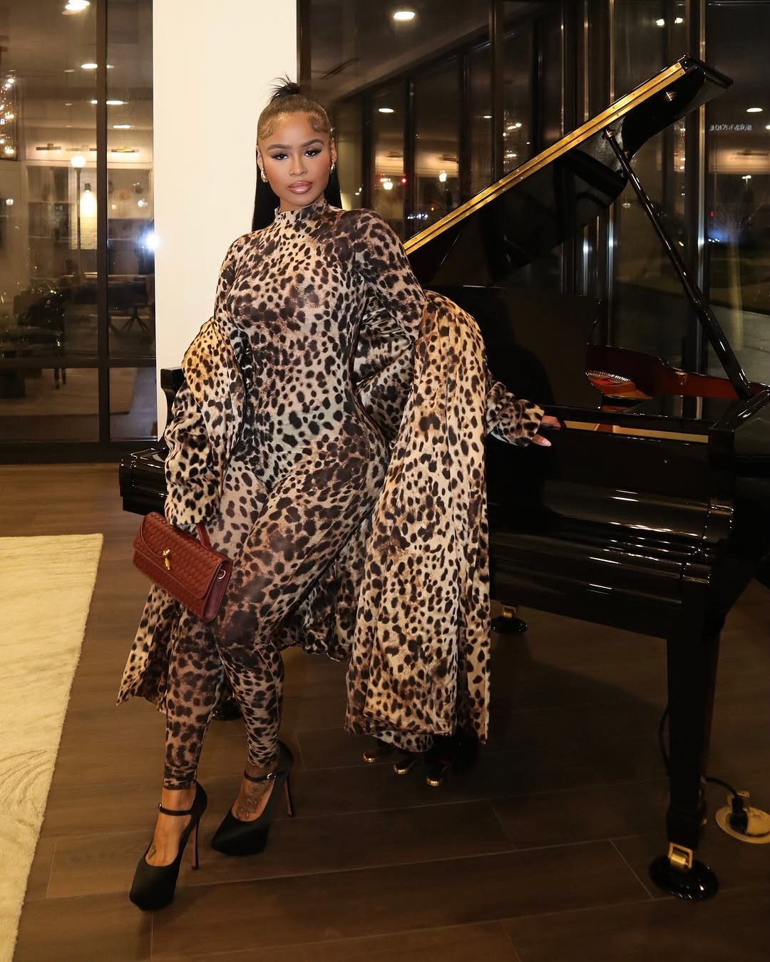 𝚆𝚒𝚕𝚍𝚕𝚢 𝙵𝚊𝚋𝚞𝚕𝚘𝚞𝚜🥵🐆🔥
~ 𝙾𝚞𝚝𝚏𝚒𝚝 𝚏𝚛𝚘𝚖 𝚂𝚔𝚒𝚖𝚜 𝚡 𝙳𝚘𝚕𝚌𝚎 𝙶𝚊𝚋𝚋𝚊𝚗𝚊

#LTKShoeCrush #LTKStyleTip #LTKBeauty