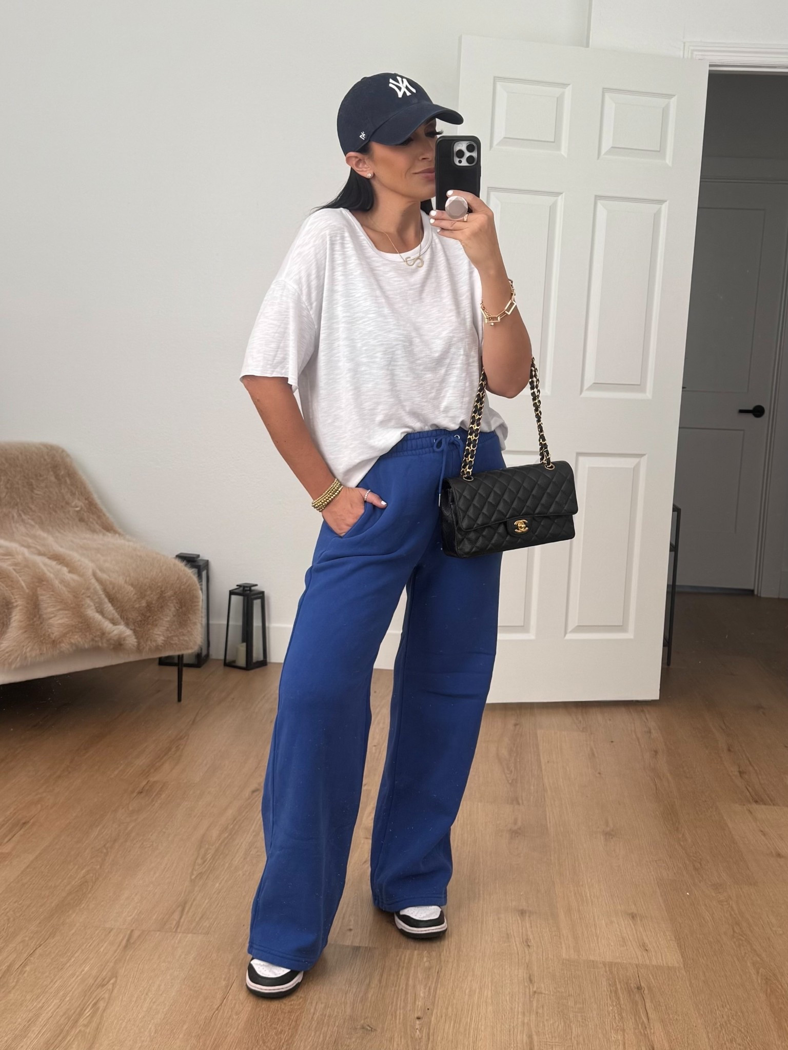 Abercrombie High Rise Sunday Wide Leg Sweatpant, wearing size small. $52 originally $70. Abercombie Sunday Hoodie wearing size medium $52 originally $70. Sofia by Sofia Vergara Women's only $9