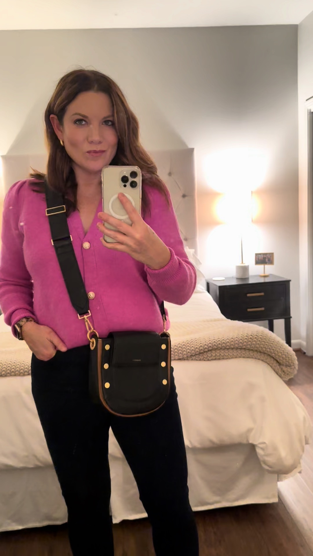  
Casual holiday party + my favorite new bag 🎄🥂
 

#LTKHoliday #LTKItBag #LTKGiftGuide