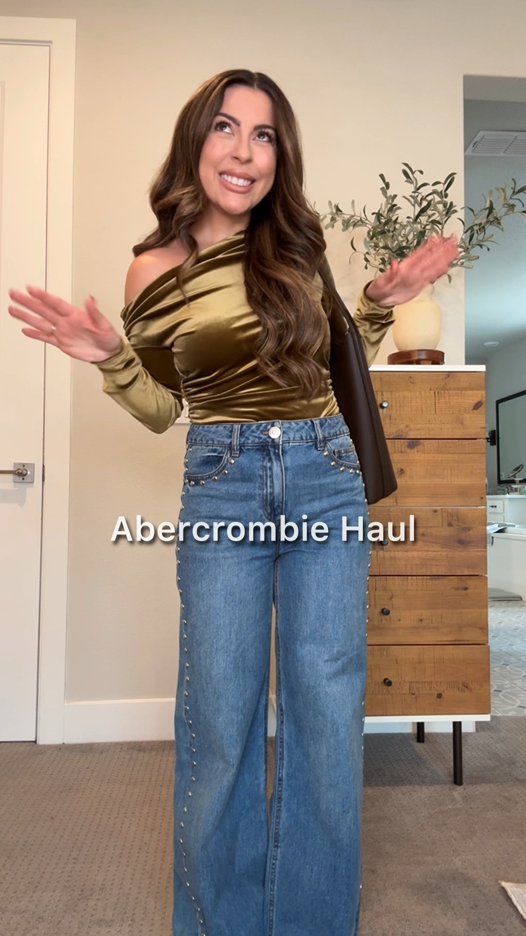Abercrombie Black Friday haul! Use code BFCMAF at checkout for an extra 15% off.

Velvet top: xs
Jeans: run tts
Red sweater: xs
Brown satin pants: xs
Sequin pants: xs
Satin strapless top: xs
Lace top: xs

Abercrombie sale
Black Friday sale
Abercrombie haul

#LTKCyberWeek #LTKWatchNow #LTKHoliday