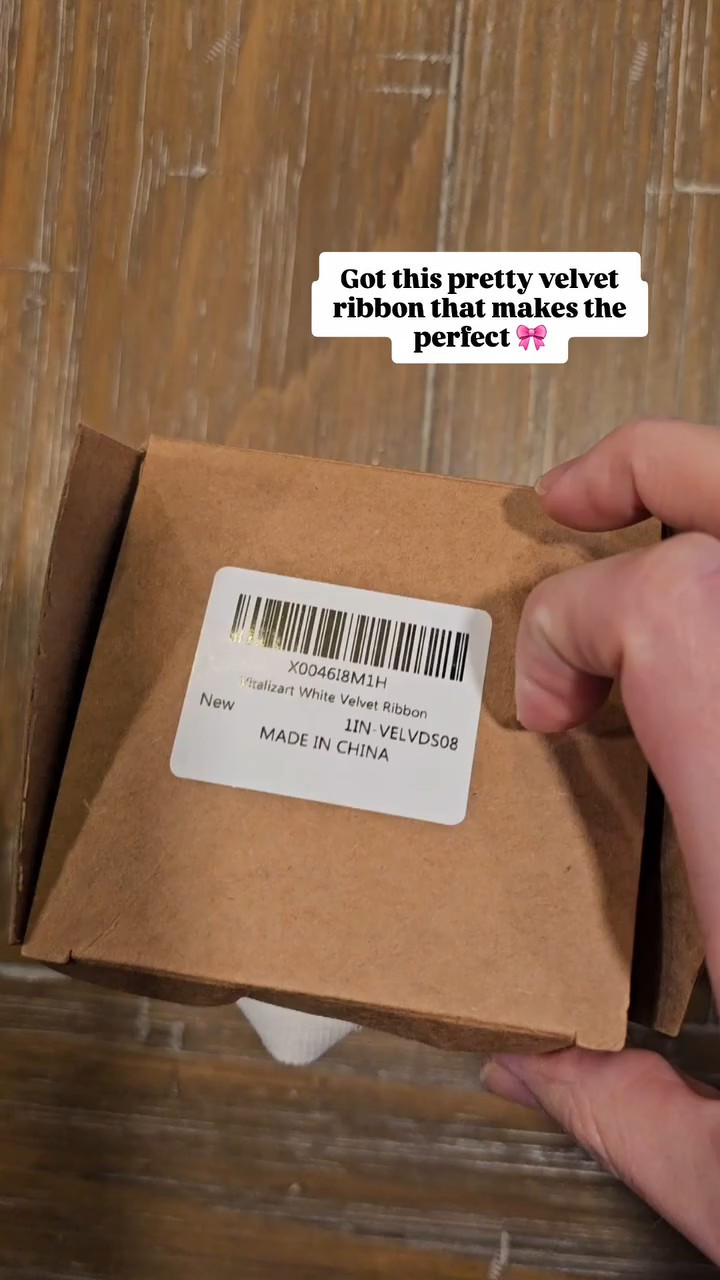 Velvet bows for the win! This bow garland looks so cute on the Christms tree! #garland  

 #LTKHoliday #LTKHome #LTKFindsUnder50