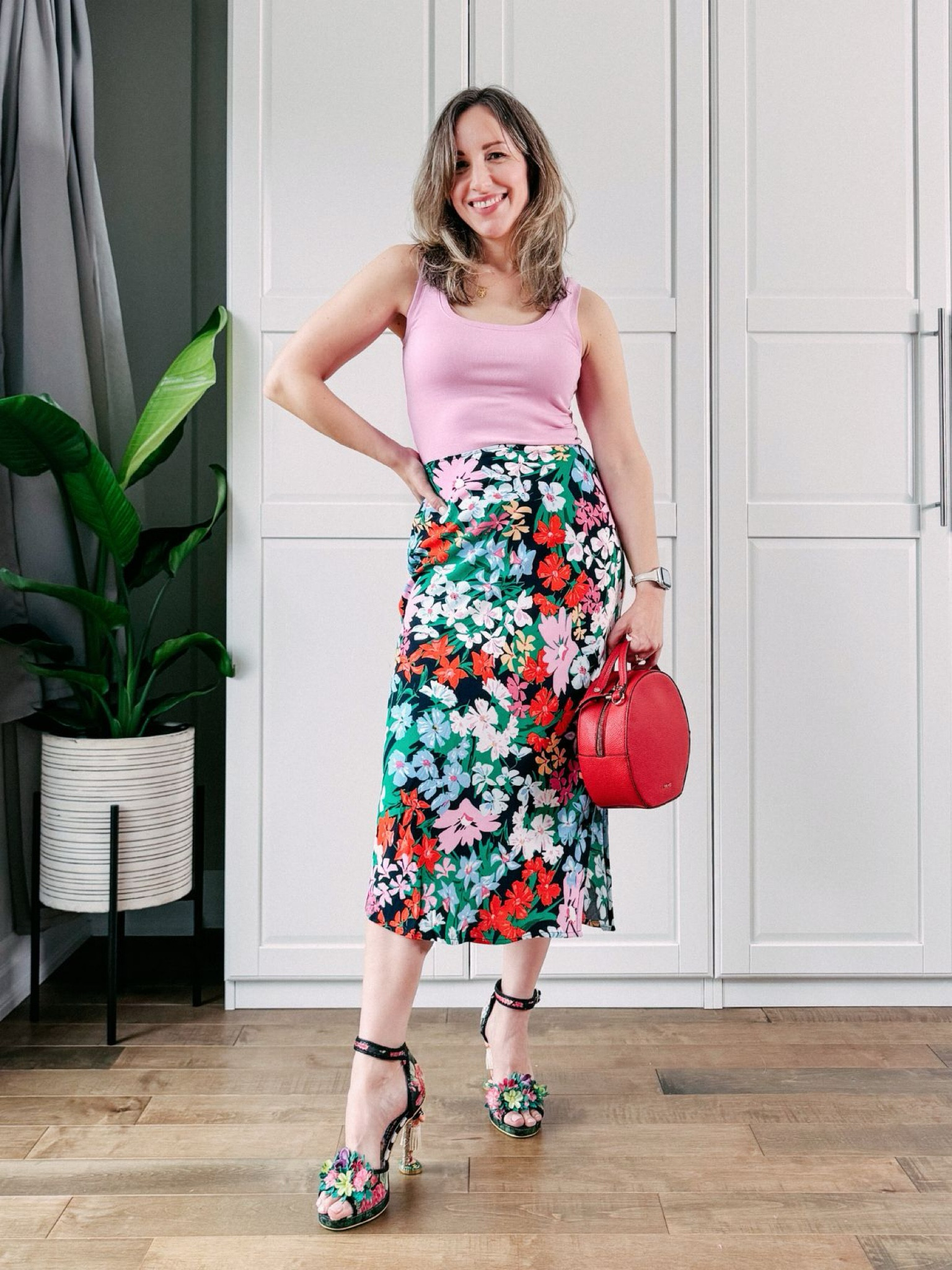 Under $17 Floral midi skirt outfit for spring 💐🌸

#LTKFindsUnder50 #LTKOver40