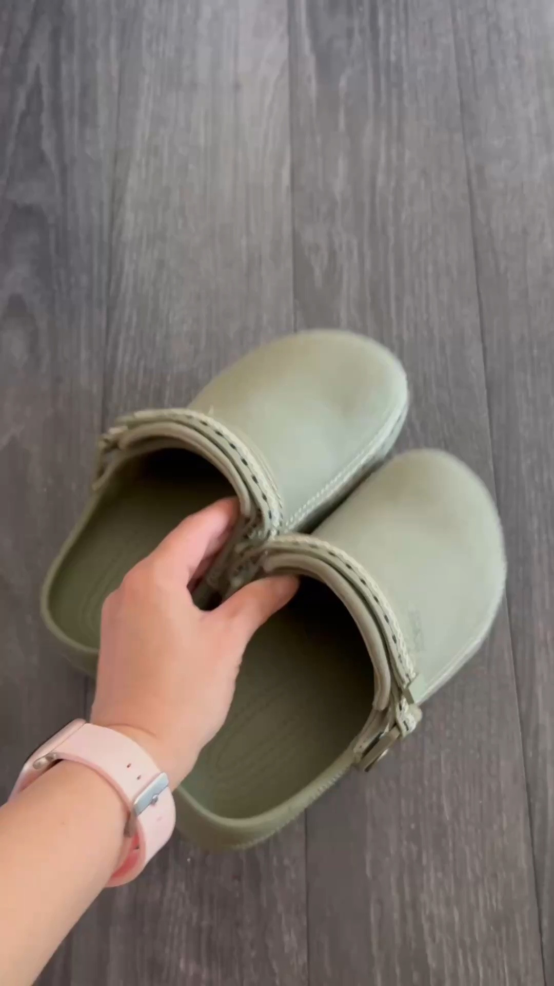 I’m not a Crocs gurl but this pair had me sold! The suede, the color, the comfort is everything 👌🏼

#LTKmomlife #LTKTravel #LTKSeasonal