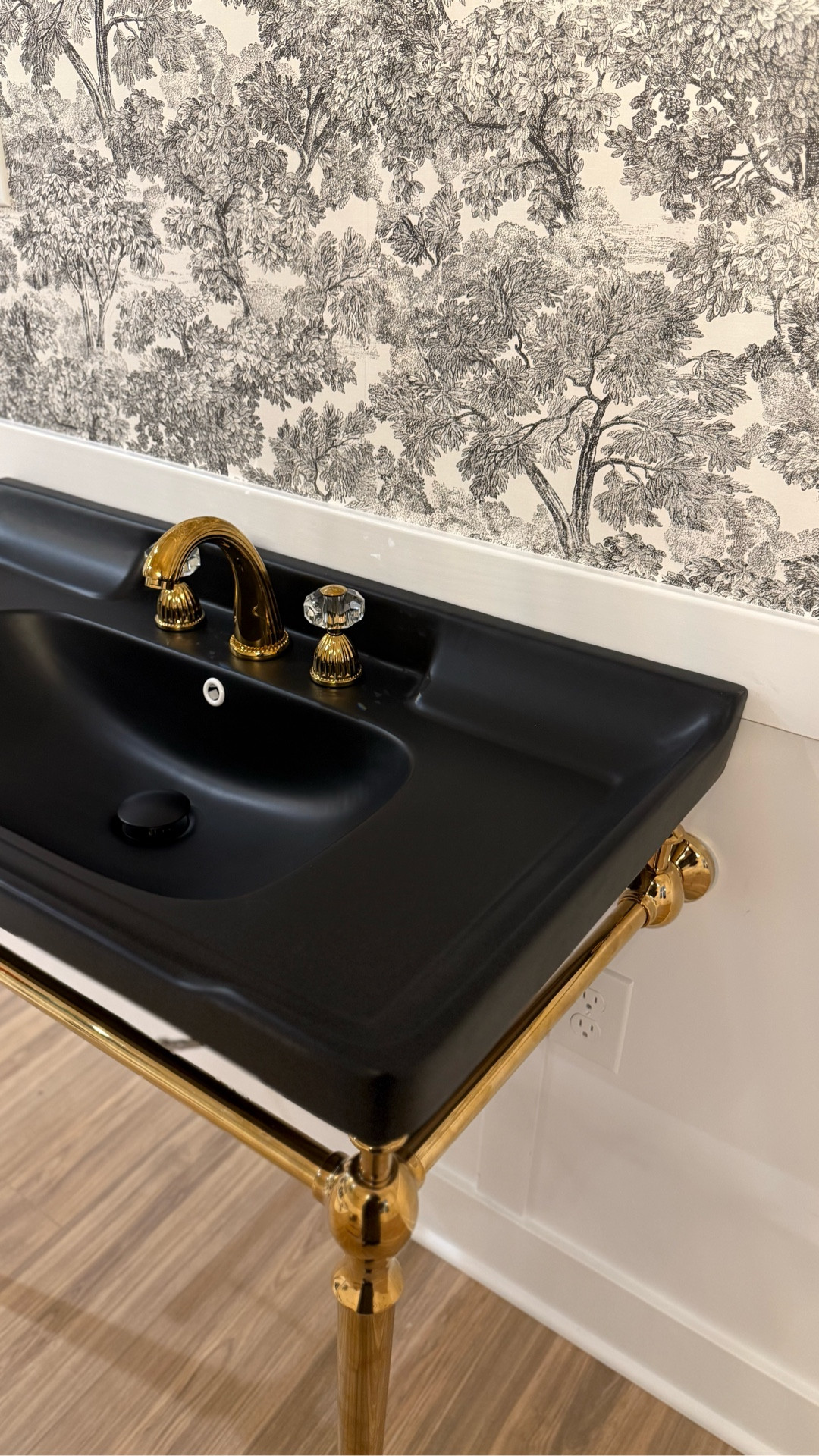 This wallpaper is definitely a VIP- it literally transformed the space into a glamorous dining room- I can not wait to host and celebrate shabbos here weekly! What a beautiful space! 

#LTKHoliday #LTKHome #LTKdayinmylife