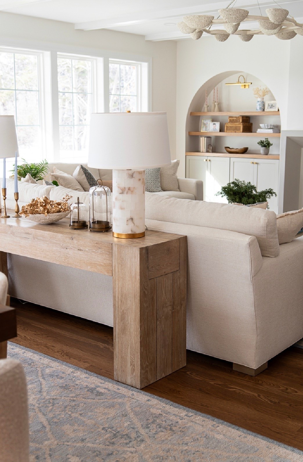 This chunky console table is one of my best wayfair finds! It’s perfect for behind a couch or for a hallway or entryway! Comes in 4 colors!