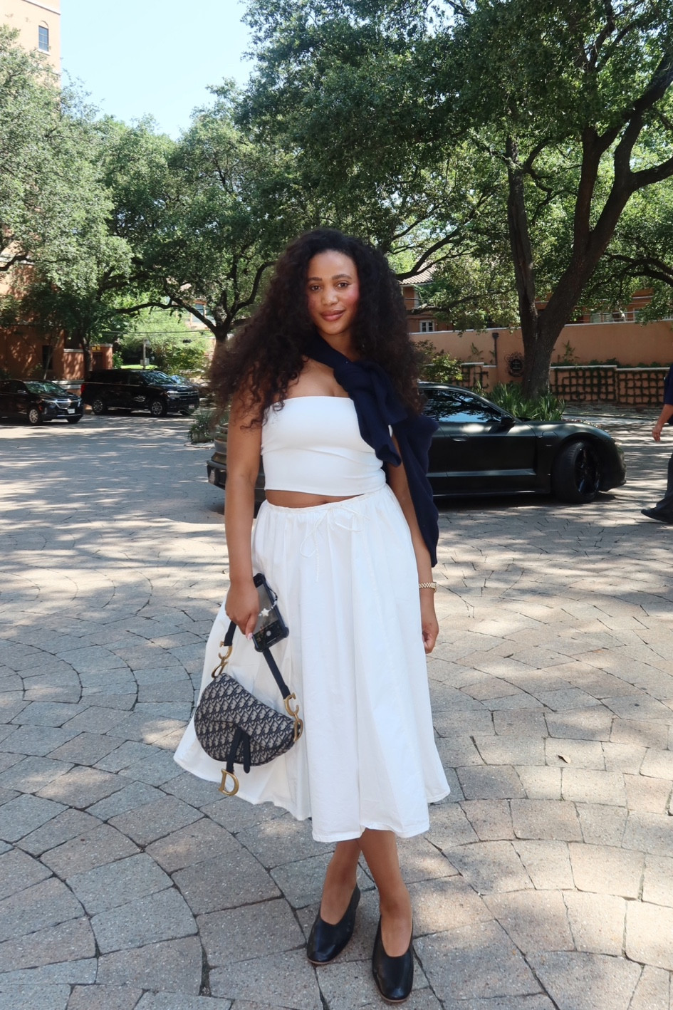 My fav Flowy white skirts >