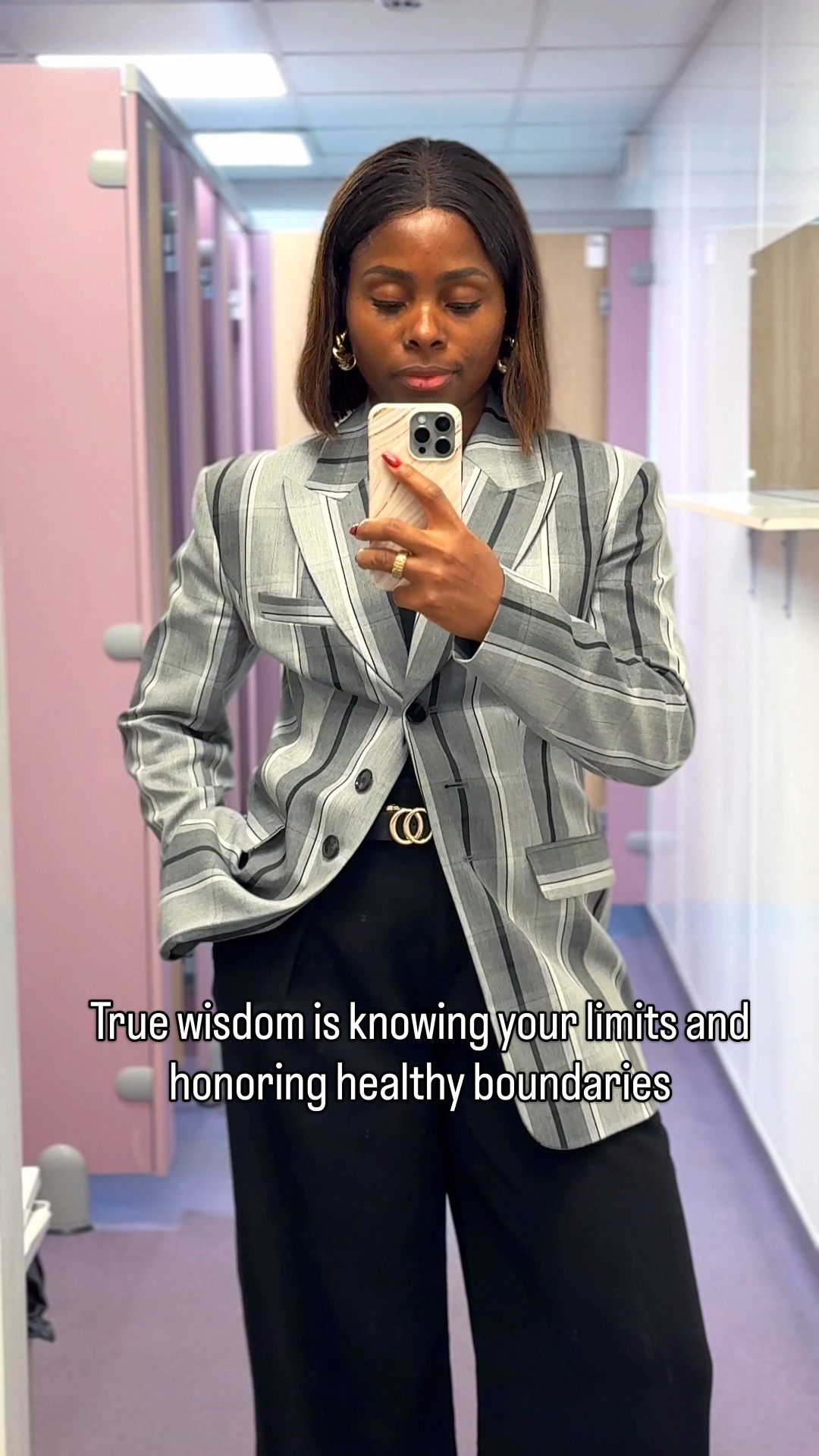 True wisdom is knowing your limits and honoring healthy boundaries — in life and in how you show up. 🤍

This tailored blazer moment is giving confidence, clarity, and quiet power. Perfect for work, meetings, events, or elevated everyday wear.

✨ Shop this full look via my LTK
✔️ Blazer
✔️ Wide-leg trousers
✔️ Belt & accessories

Tap to shop and recreate the look 👇🏽

#LTKworkwear #LTKuk #LTKstyletip