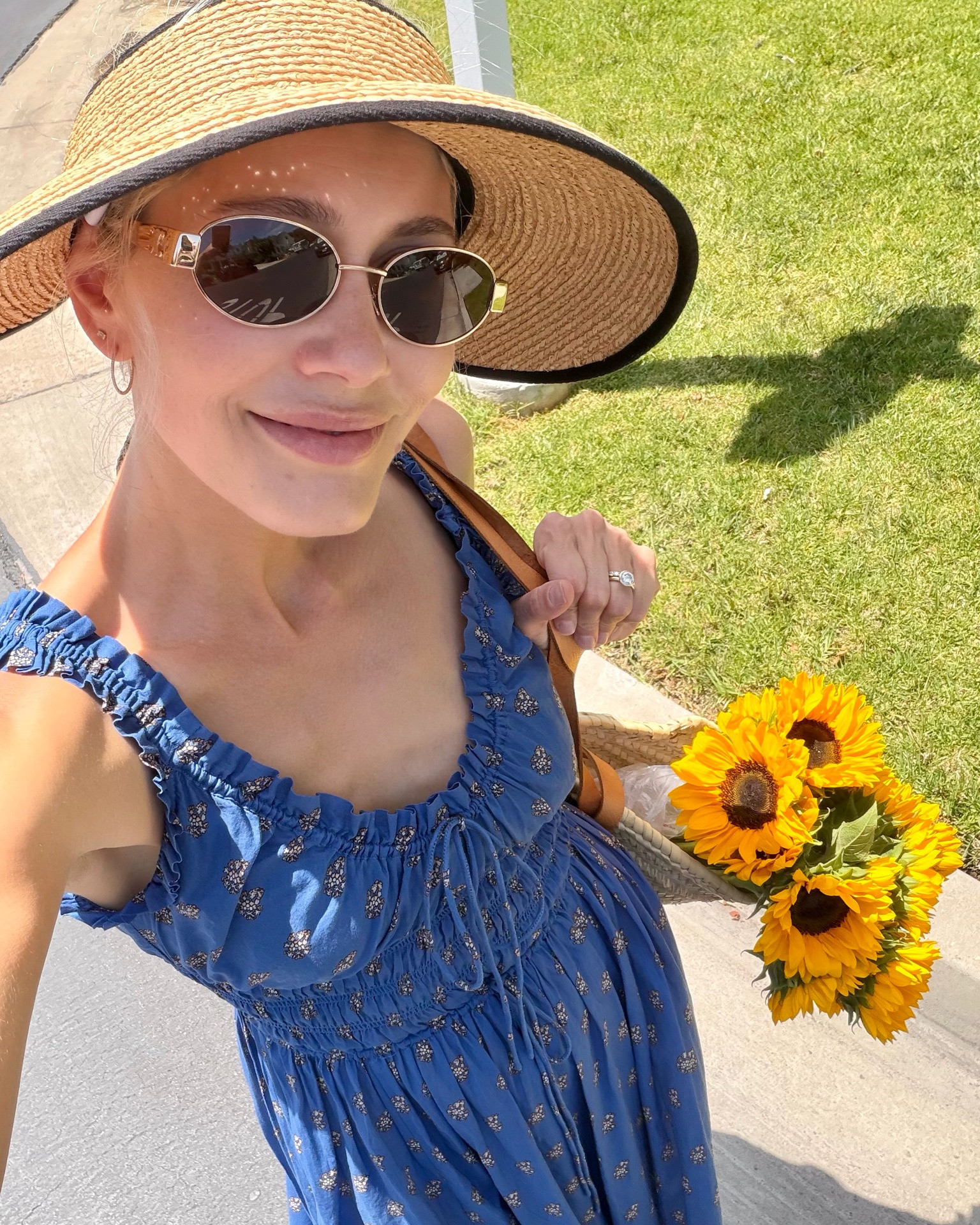 Farmers market saturdays 🌻 🍓 🥑

#LTKdayinmylife
