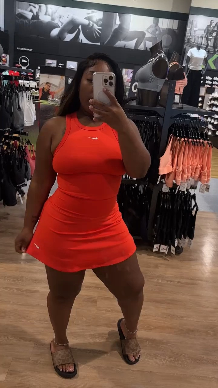 New colors in this dri-fit @nike skort set @dickssportinggoods Which is your favorite? #nike #nikeset #nikesetfind #curvygirl #activewear

I’m wearing a medium in the skirt and small in the top!