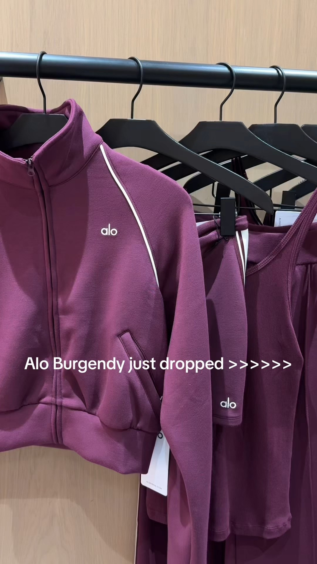 All new drop
I’m obsessed! #alo #aloyoga 

#LTKPetite #LTKStyleTip #LTKU