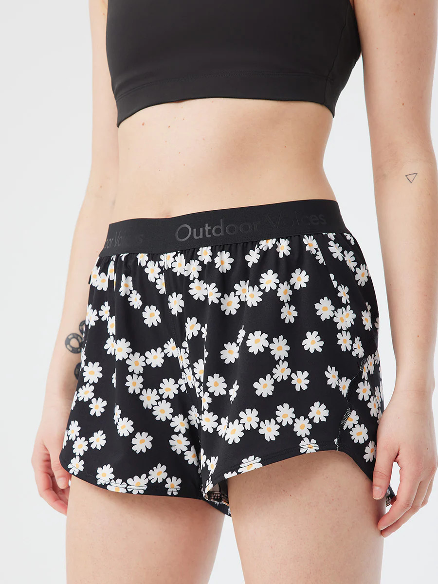 Relay 3" ShortA Heart | Outdoor Voices