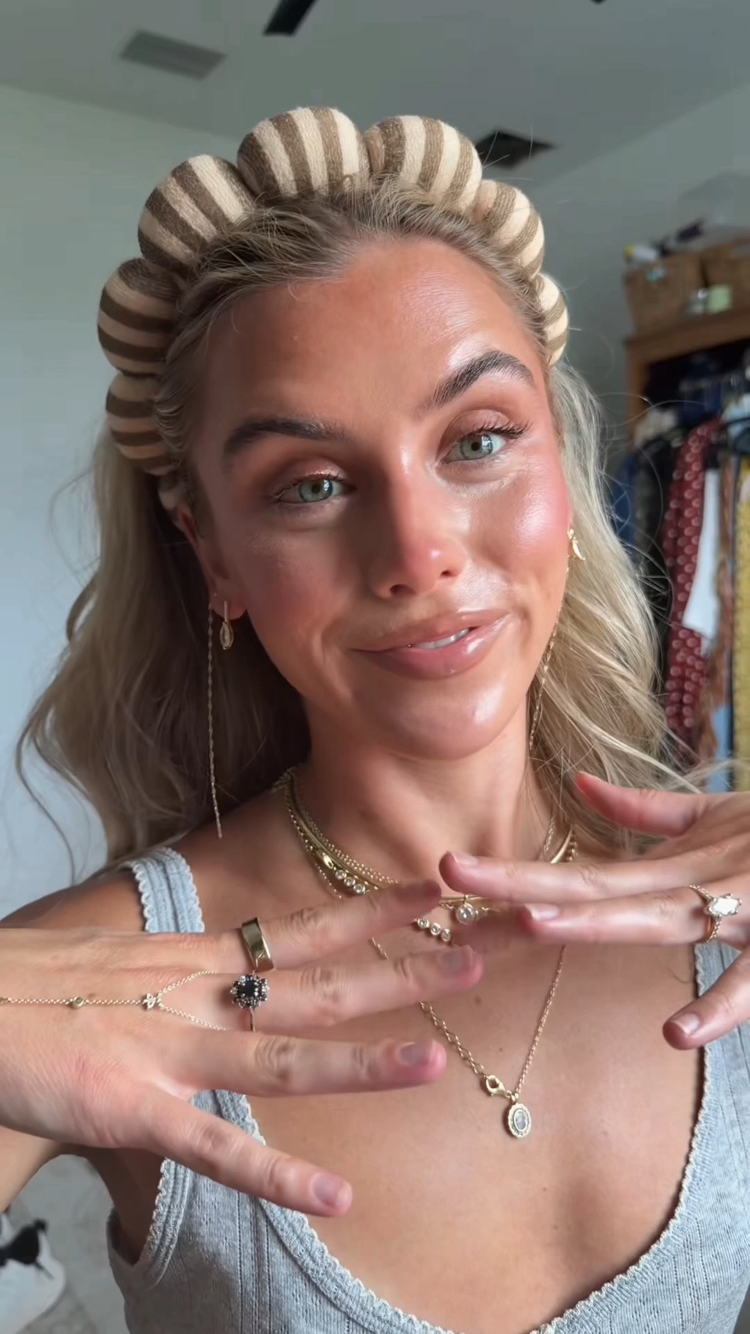& how’s that for an Amazon makeup look 👀 all my makeup must haves on sale for the Amazon Prime Big Deal Days!! 

#amazonbigdealdays #amazonprimeday #bigdealdays #amazonsale #makeupsale @Amazon Beauty (ONLY THINGS I USED NOT ON AMAZON: dibs beauty baked bronzer shade caramel cappuccino, haus labs foundation shade 220)￼