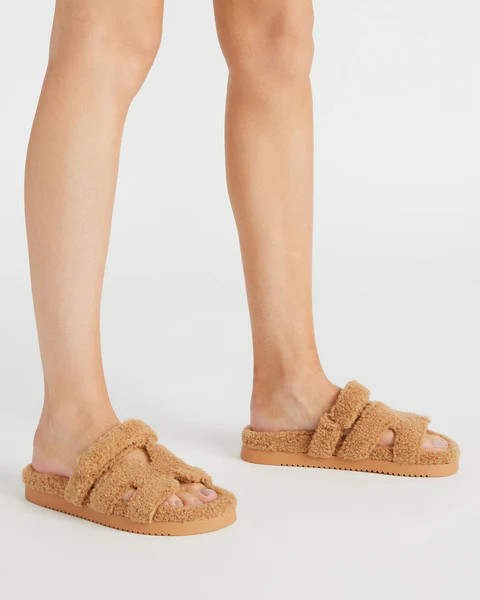 MAYVEN FAUX SHEARLING CAMEL FABRIC | Steve Madden (US)