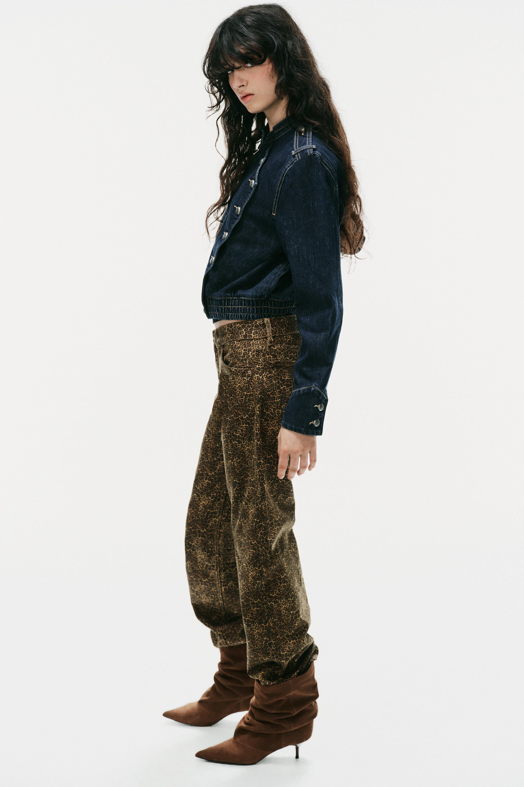 LOW-RISE - WIDE-LEG - FULL LENGTHLow-rise, five-pocket jeans. Full-length, wide leg. Front zip fl... | Zara IT
