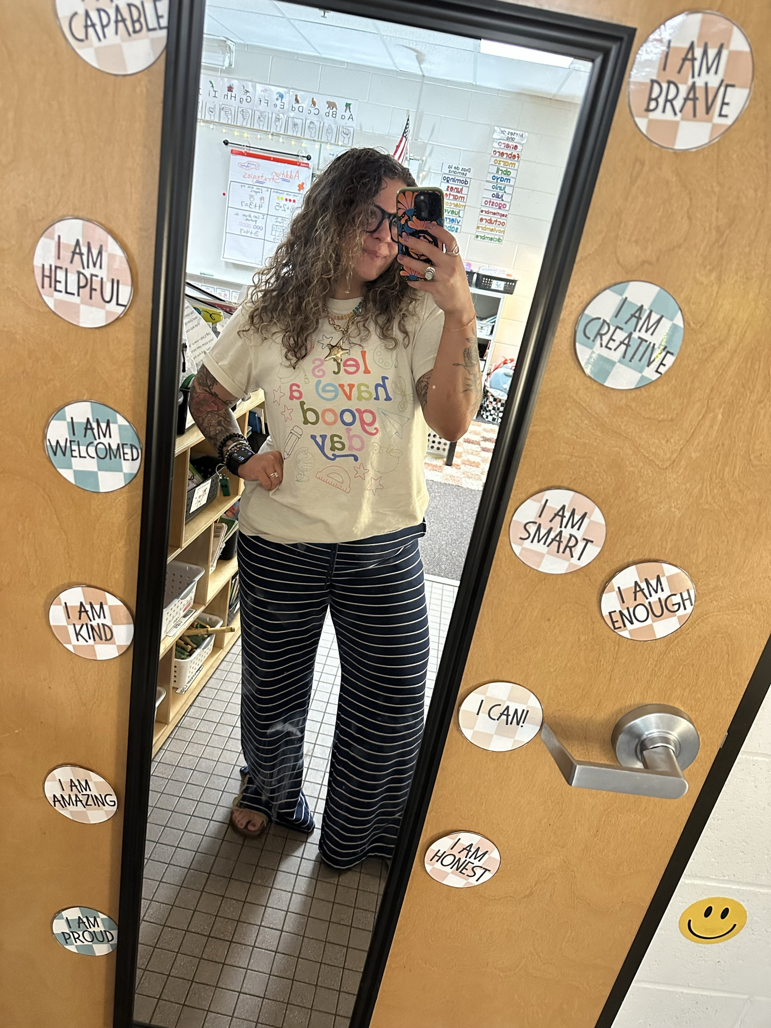 These pants are my new teacher staple! So comfortable but can be dressed up too! 

Teacher outfit // teacher ootd // teacher fit // kindergarten teacher // midsize 