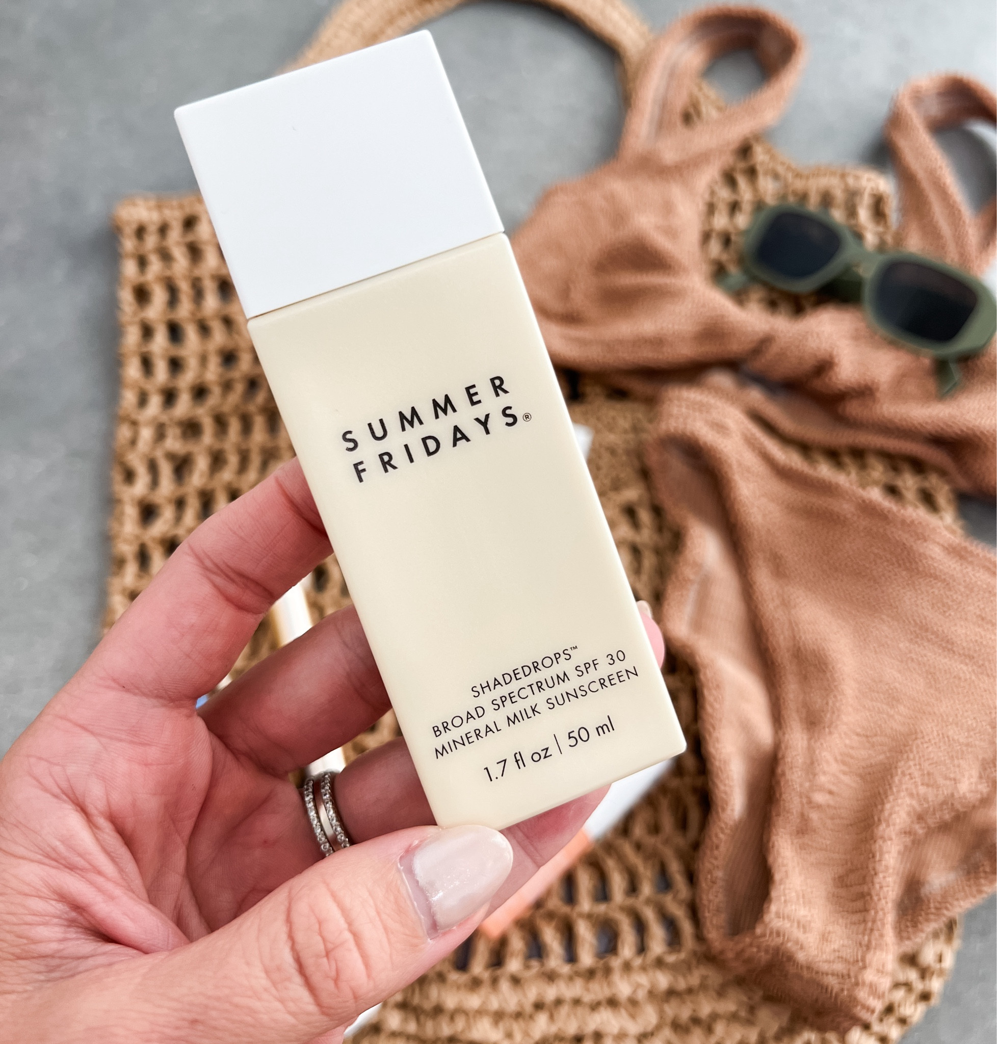 My have Summer SPF. The Summer Fridays Shade Drops SPF! ☀️ 

-lightweight
-packed with vitamins & antioxidants & soothing chamomile
-perfect base for everyday routine

#summerfridays #ad

#LTKBeauty