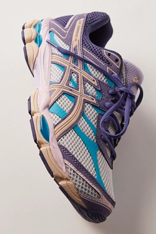 ASICS GEL-CUMULUS 16 Sneakers | Free People (Global - UK&FR Excluded)