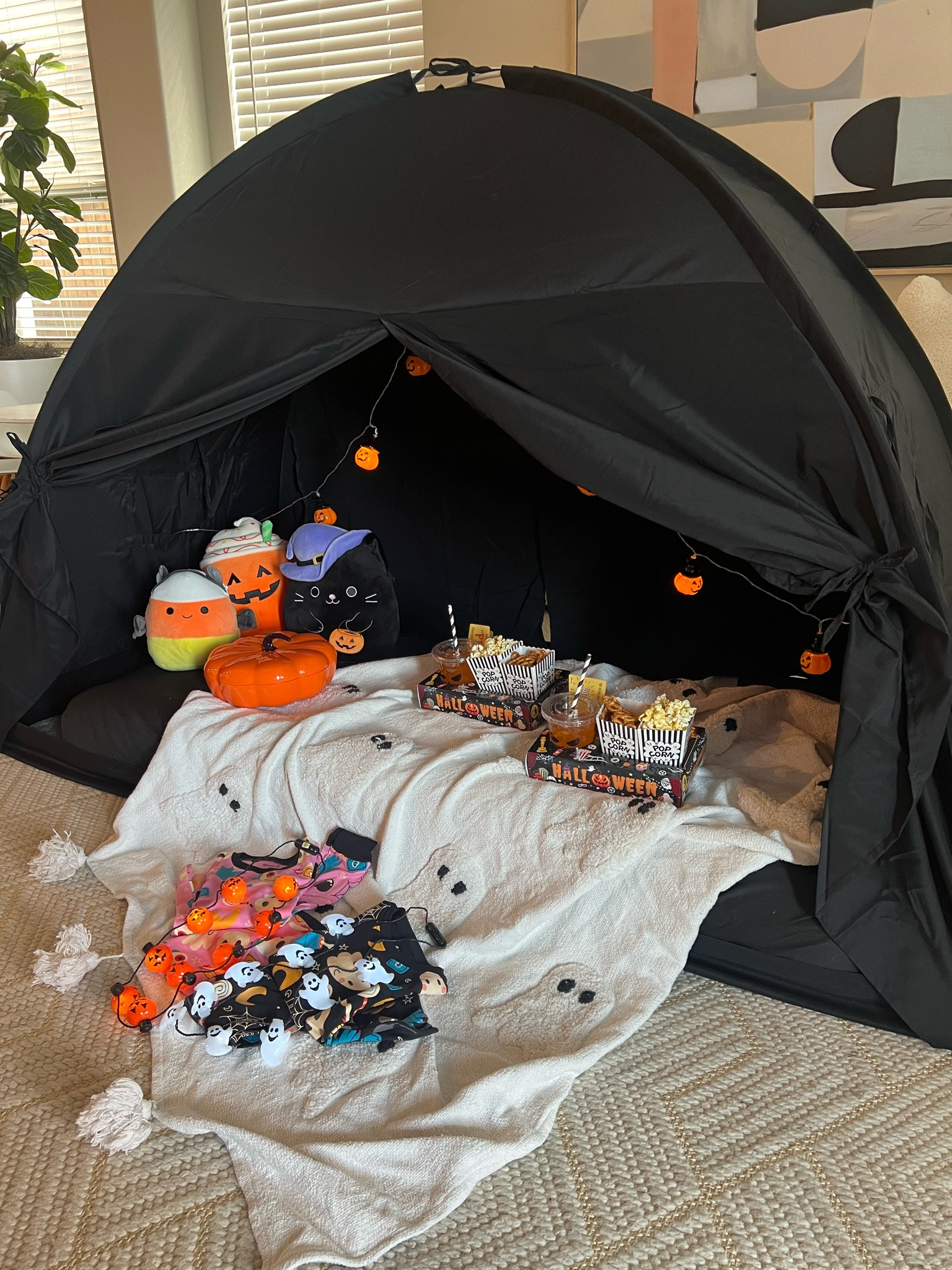 Halloween Family Movie Night 

amazon finds, amazon must haves, movie night essentials, kids halloween pajamas, popcorn boxes, halloween, indoor movie essentials 

#LTKFamily #LTKParties #LTKSeasonal
