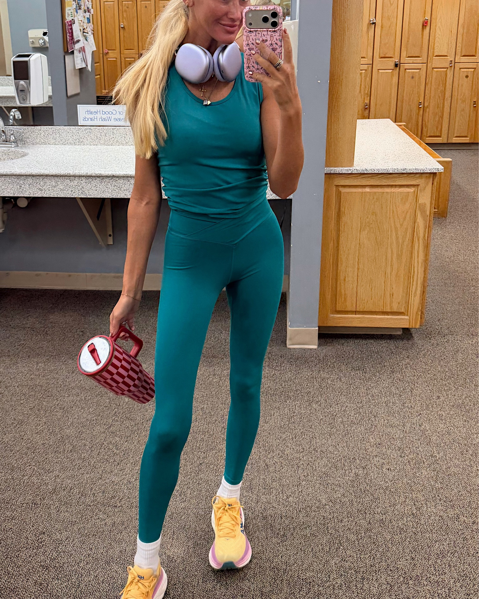 Salt project legging workout set (small in both)

Hydrojug code: PEYTONBAXTER

Hokas true to size 

#LTKmomlife #LTKActive #LTKValentine