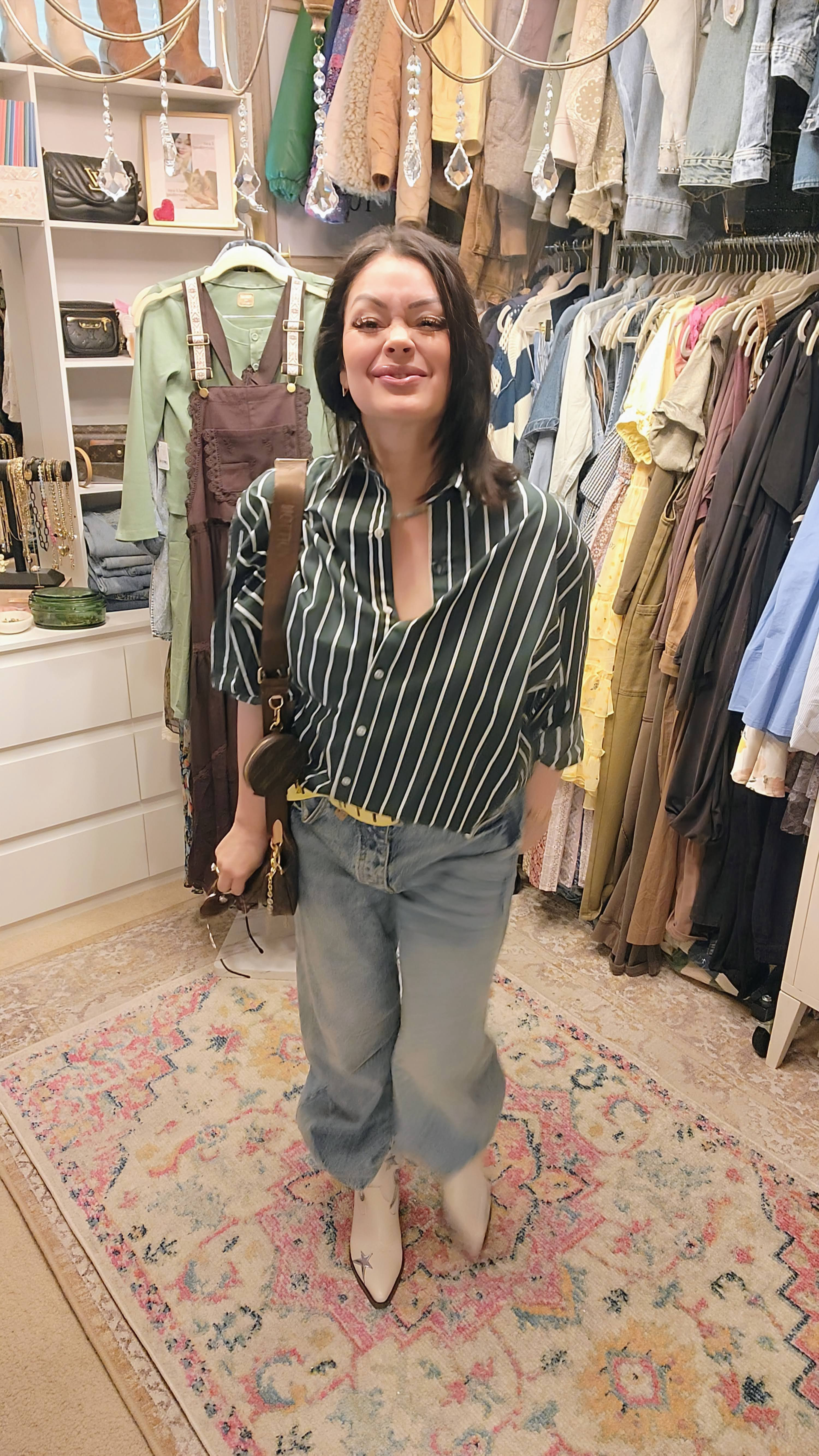 Linked similar items that are budget friendly. 



#LTKStyleTip #LTKFindsUnder50 #LTKPetite