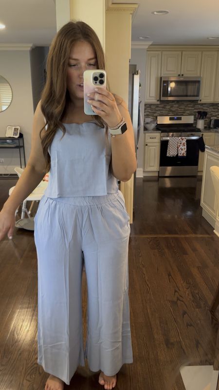 Linen two piece set. Wearing size L. Comes in a bunch of colors 


Summer outfit / midsize / two piece set / vacation outfit / travel outfit / Amazon / spring outfit 


#LTKMidsize #LTKTravel #LTKSeasonal