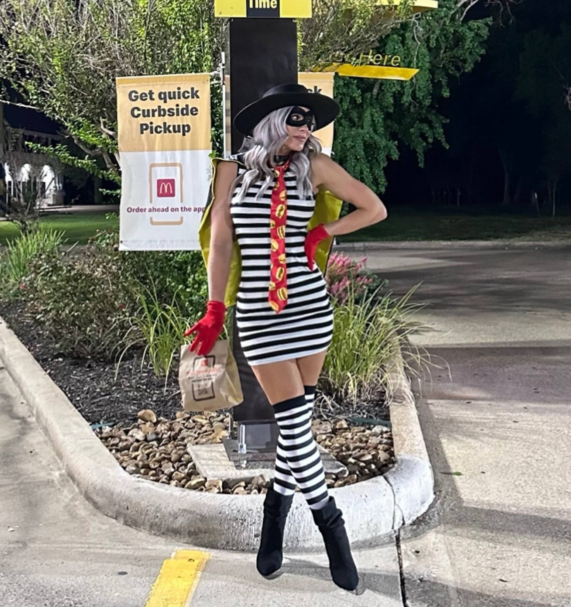 Ham-burglar costume // Halloween costume // costume idea // costume Inspo // diy Halloween costume // Halloween  

#LTKHalloween #LTKstyletip #LTKSeasonal