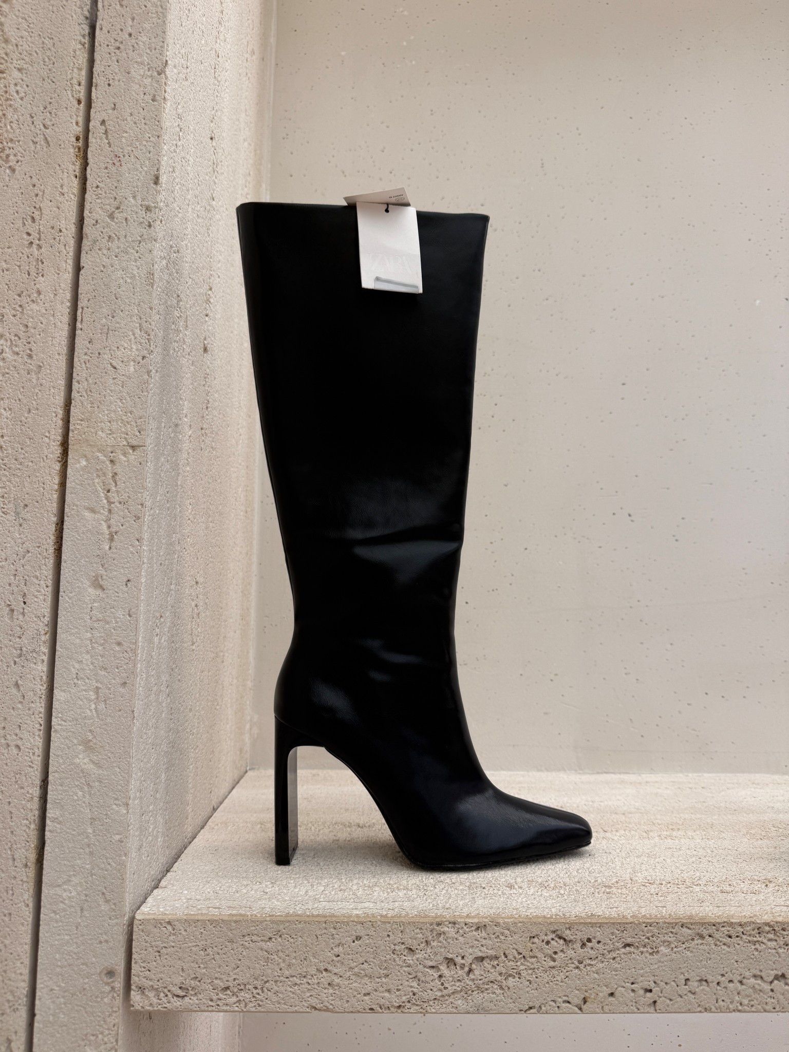 The perfect knee high black boots for winter 

#LTKuk #LTKfestive #LTKwinter