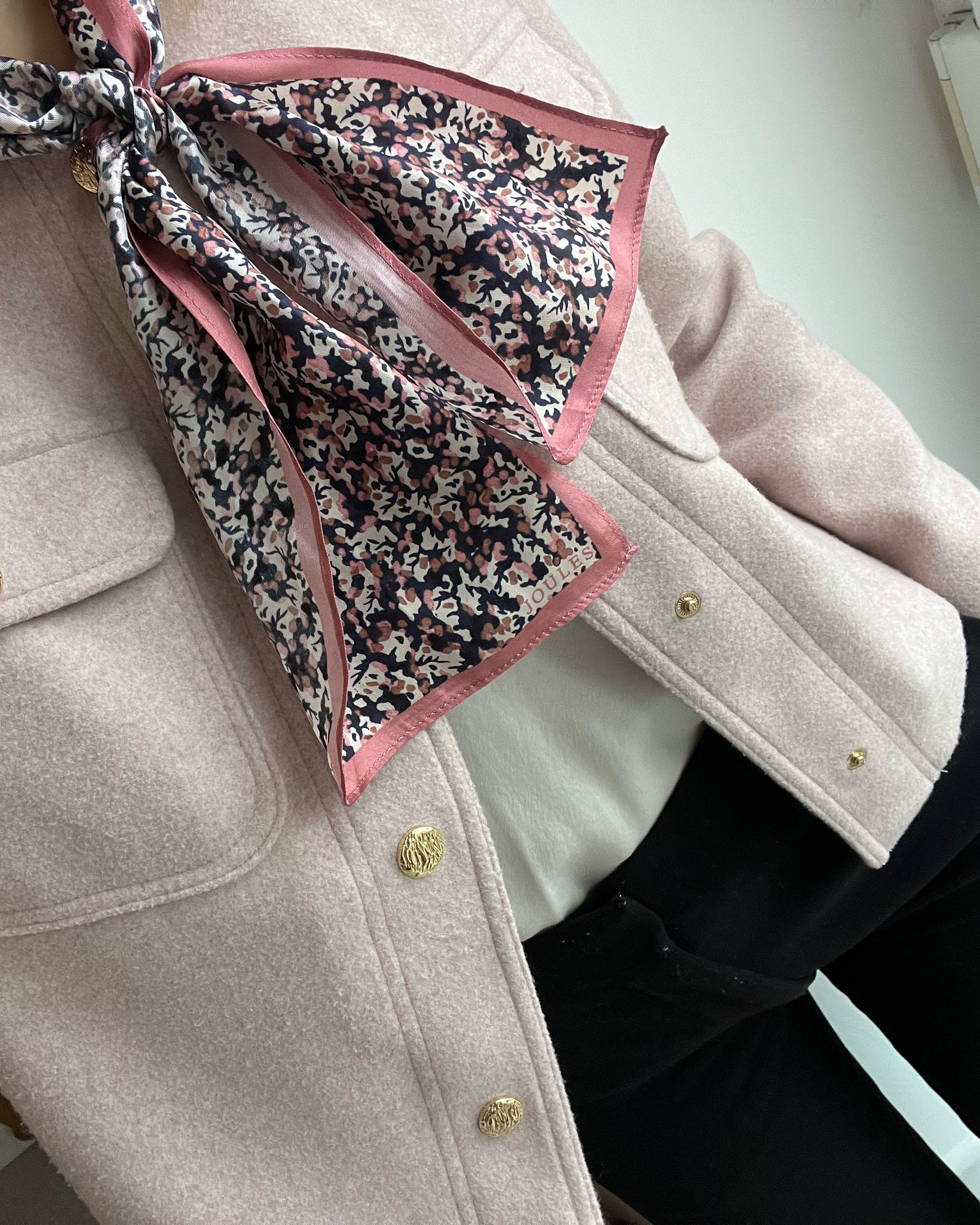 Pink details 🎀

#LTKuk #LTKluxury #LTKwinter