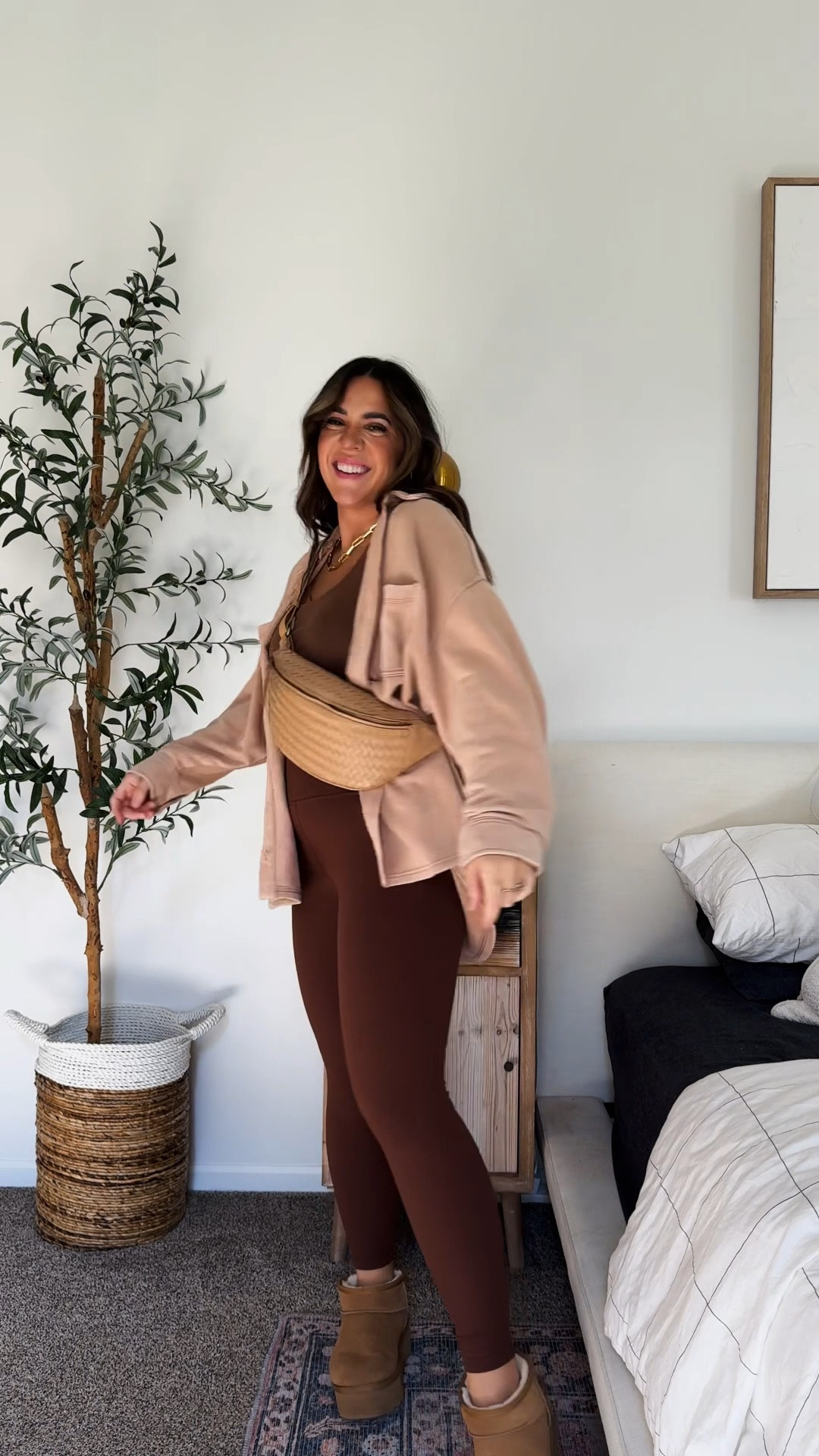 Monochromatic elevated mom look! Easy fall school drop off outfit. Autumn style. Leggings. 

Size L in brown set and size M in shirt 


#LTKStyleTip #LTKMidsize #LTKHoliday