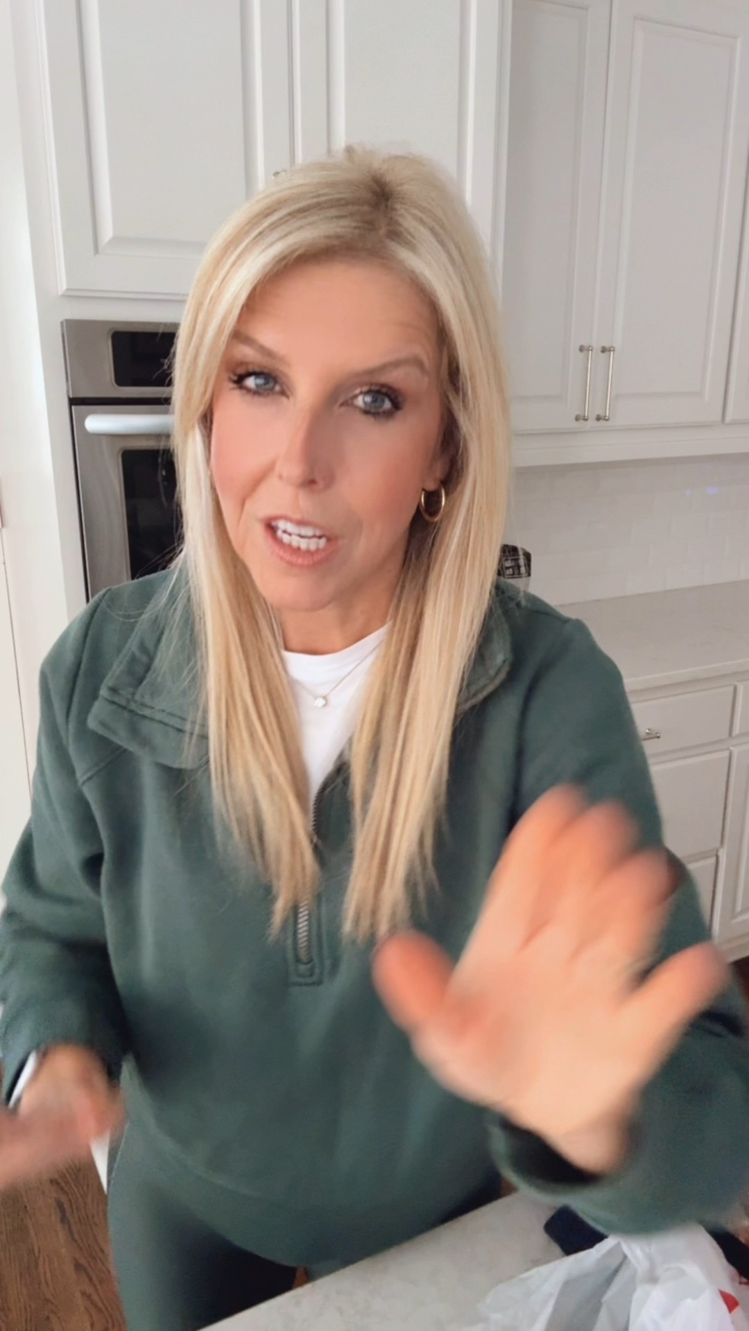 These high-rise corduroy barrel pants are such a good find — the trendy cut, the soft fabric, and how flattering they are on… I’m honestly obsessed. Comfortable enough for everyday but still polished. 

#LTKFindsUnder50 #LTKHoliday