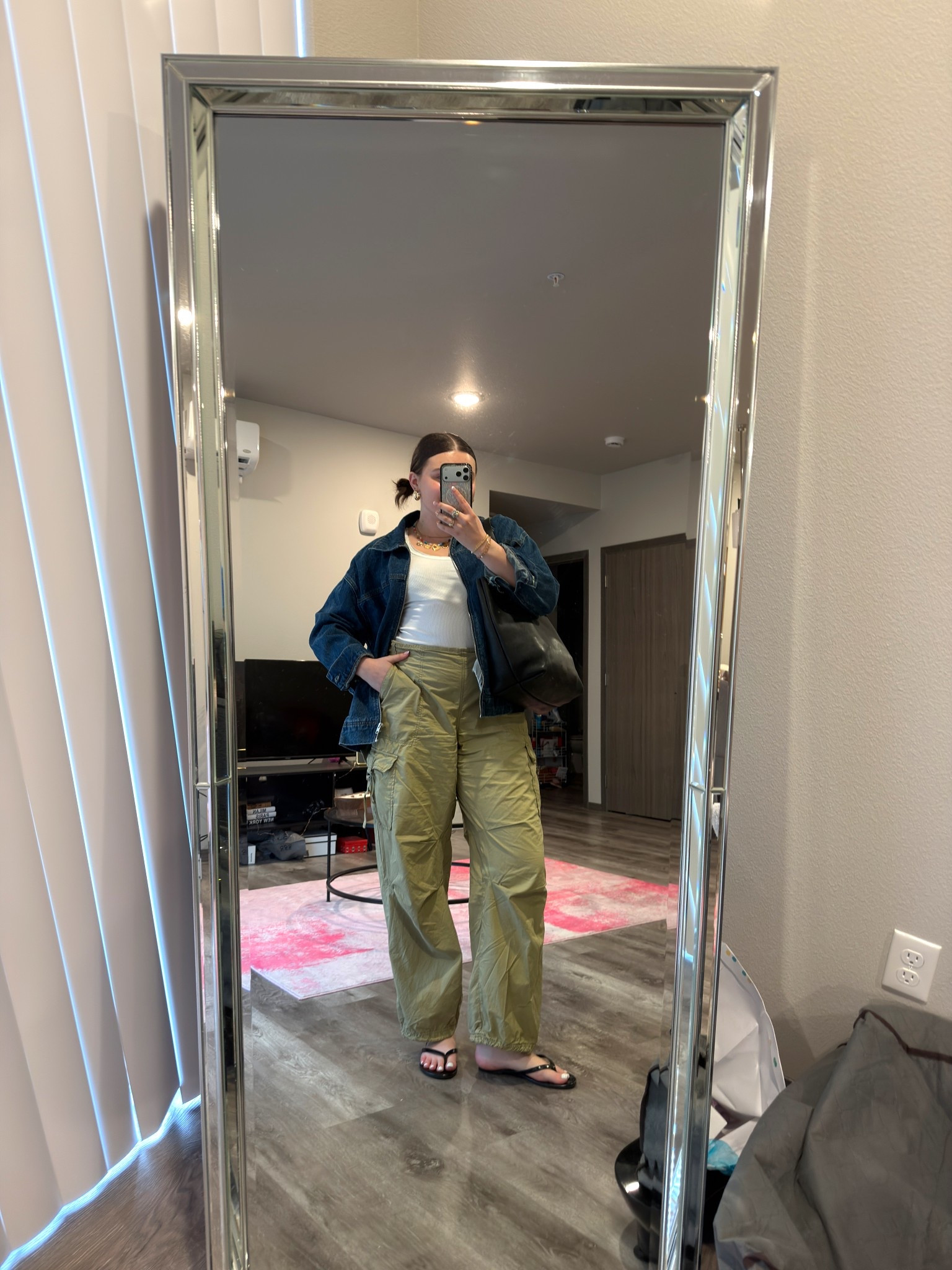 How I’m styling cargo pants this spring! This is one of my favorite trends and it’s so easy to style and so comfortable 😏￼

I’m wearing a M tank, size 8 jacket and size L pants

#LTKMidsize #LTKWorkwear #LTKootd