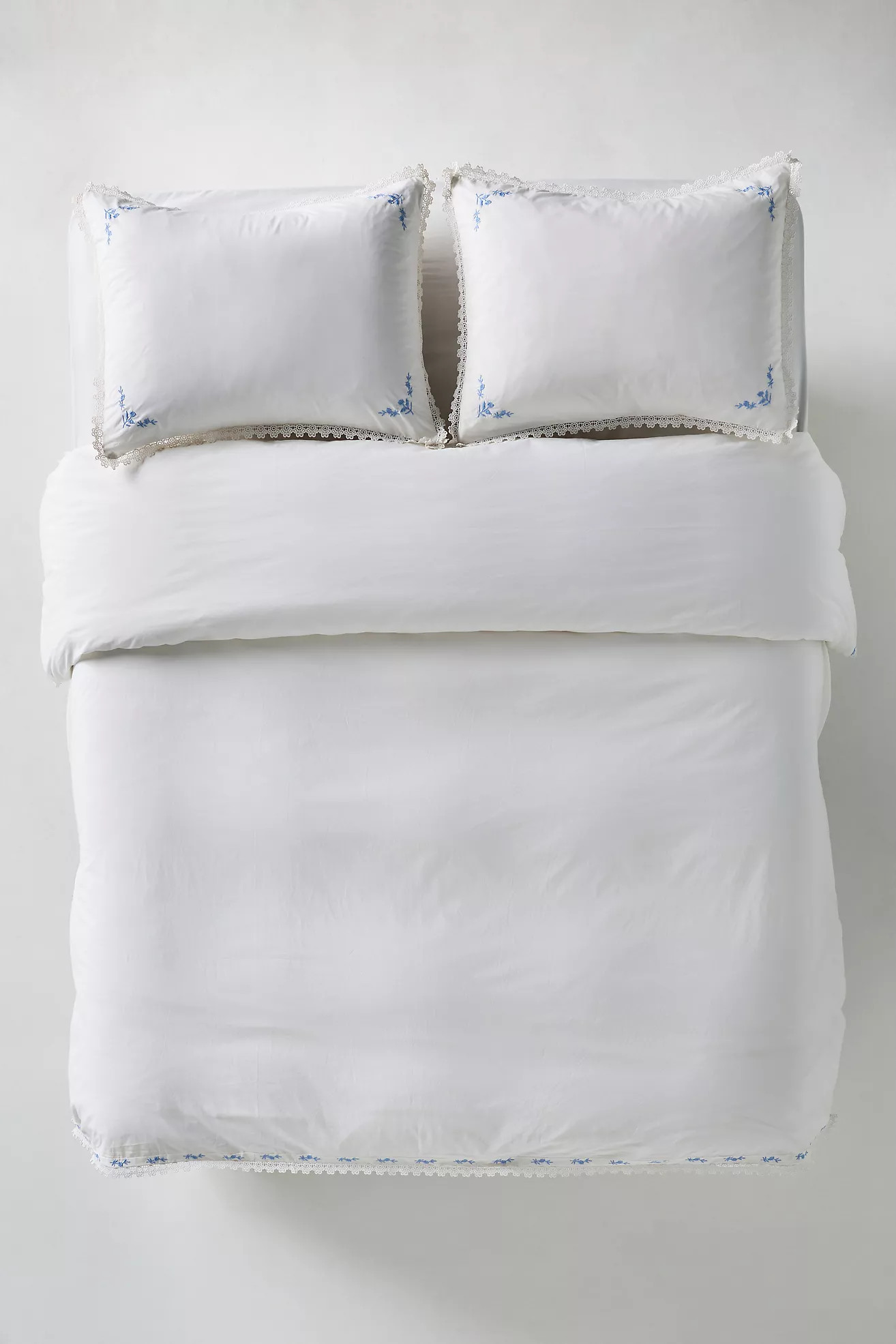 Leslie Cotton Percale Floral Embroidered Lace Duvet