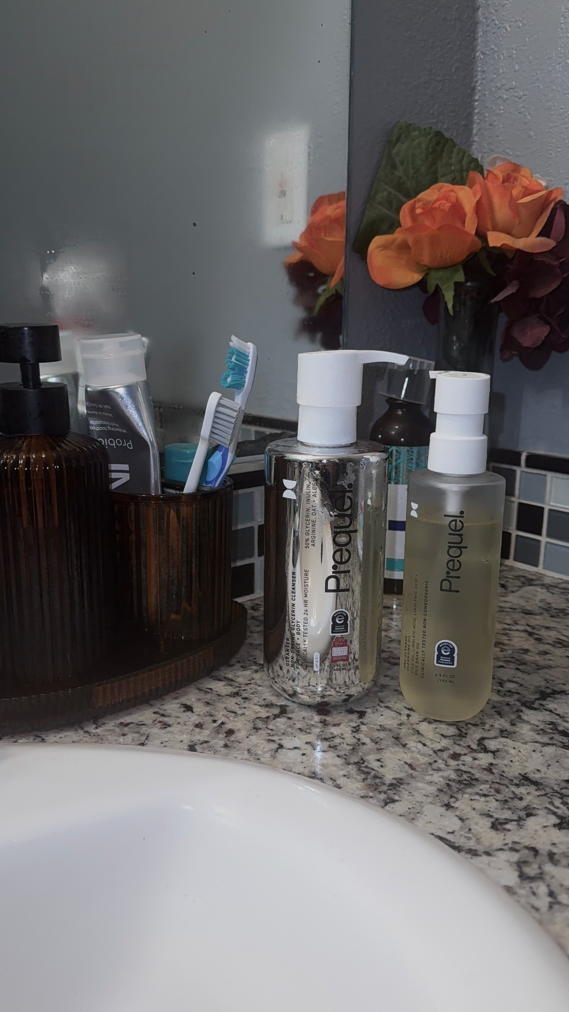 Don’t forget to double cleanse ✨
It’s one of the most important steps in your skincare routine! Double cleansing helps break down makeup, SPF, and excess oils with your first cleanse, then your second cleanse washes away dirt, sweat, and impurities—leaving your skin truly clean without stripping it. 🧼💧

Lately, I’ve been loving the Prequel Pre-Gleanse Nourishing Oil Cleanser followed by the Prequel Facial Gleanser. My skin feels refreshed, soft, and perfectly prepped for the rest of my routine. 🌿



#LTKBeauty #LTKU #LTKFindsUnder50