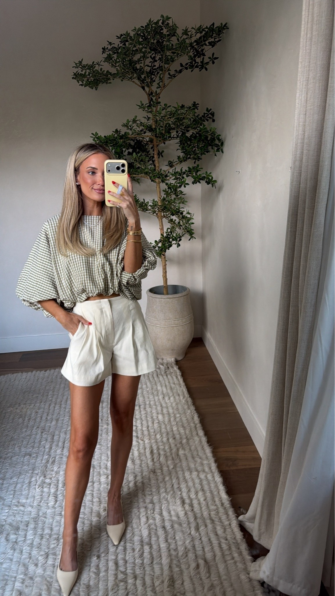 Wearing S in top, 0 in shorts