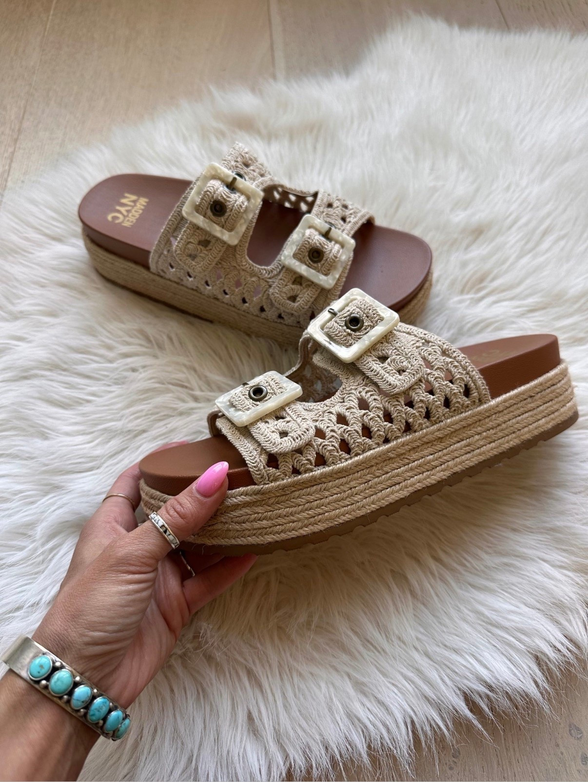 🤍 Walmart coming in clutch so I don’t have to spend over $40 for new sandals for spring. My love for a platform sandal, giving boho vibes is endless 🤍🌼✨🔗 

@walmart #walmartpartner #walmart

#LTKdayinmylife #LTKootd #LTKgrwm