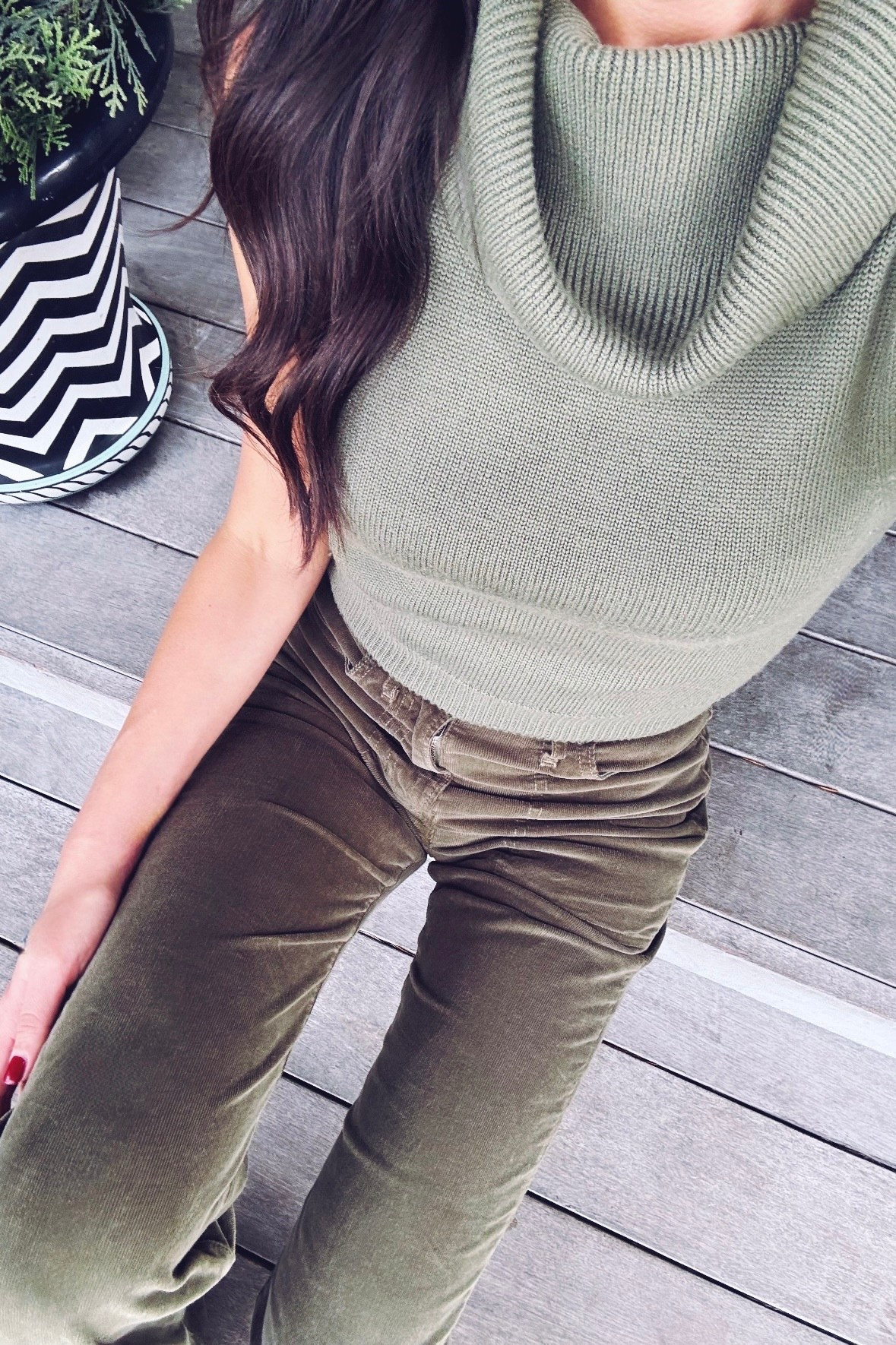 The perfect green corduroys for the holidays 🎄 

Winter outfit
Holiday outfit 


#LTKSeasonal #LTKHoliday #LTKmomlife